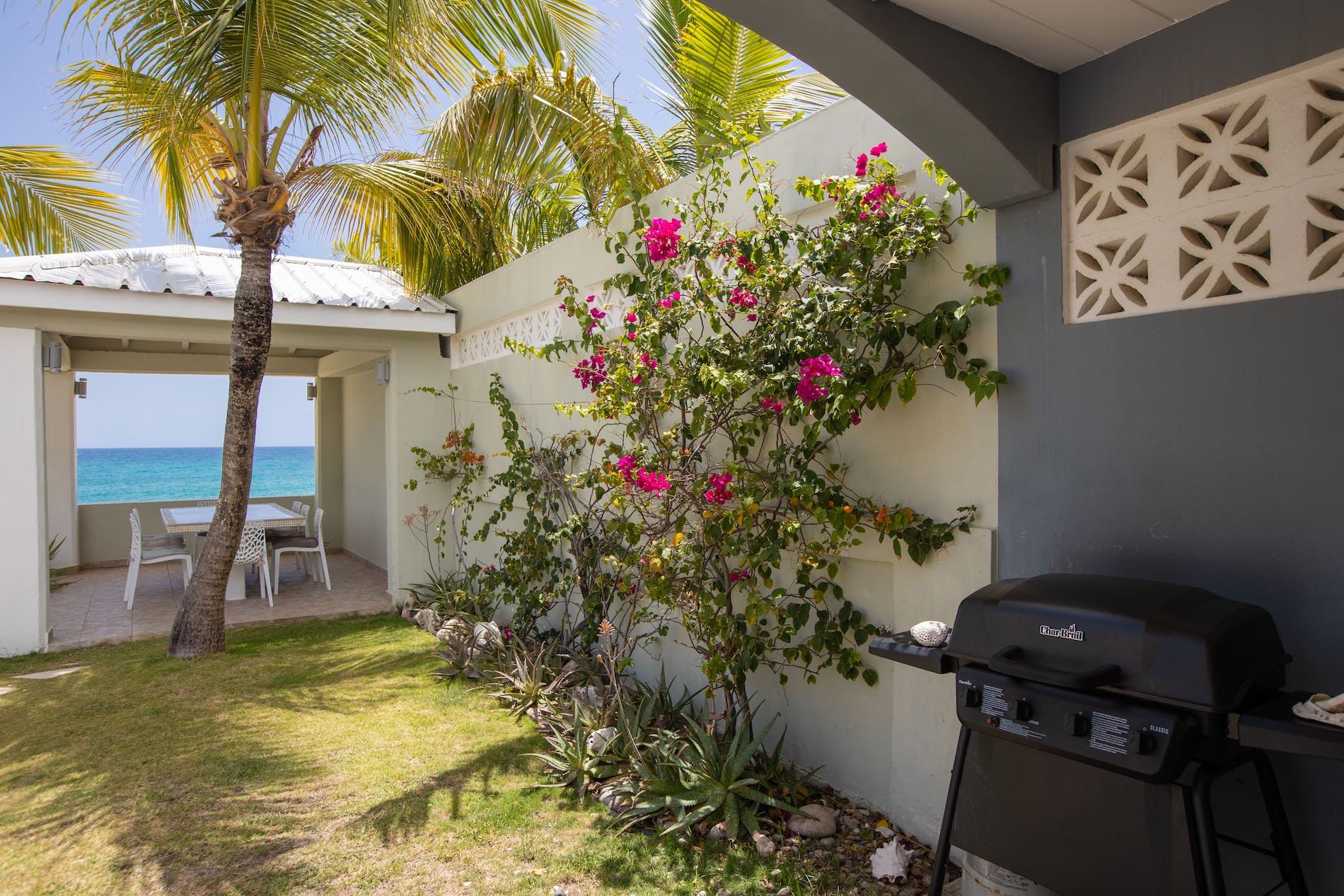 Villa Beach Secrets-Beacon Hill