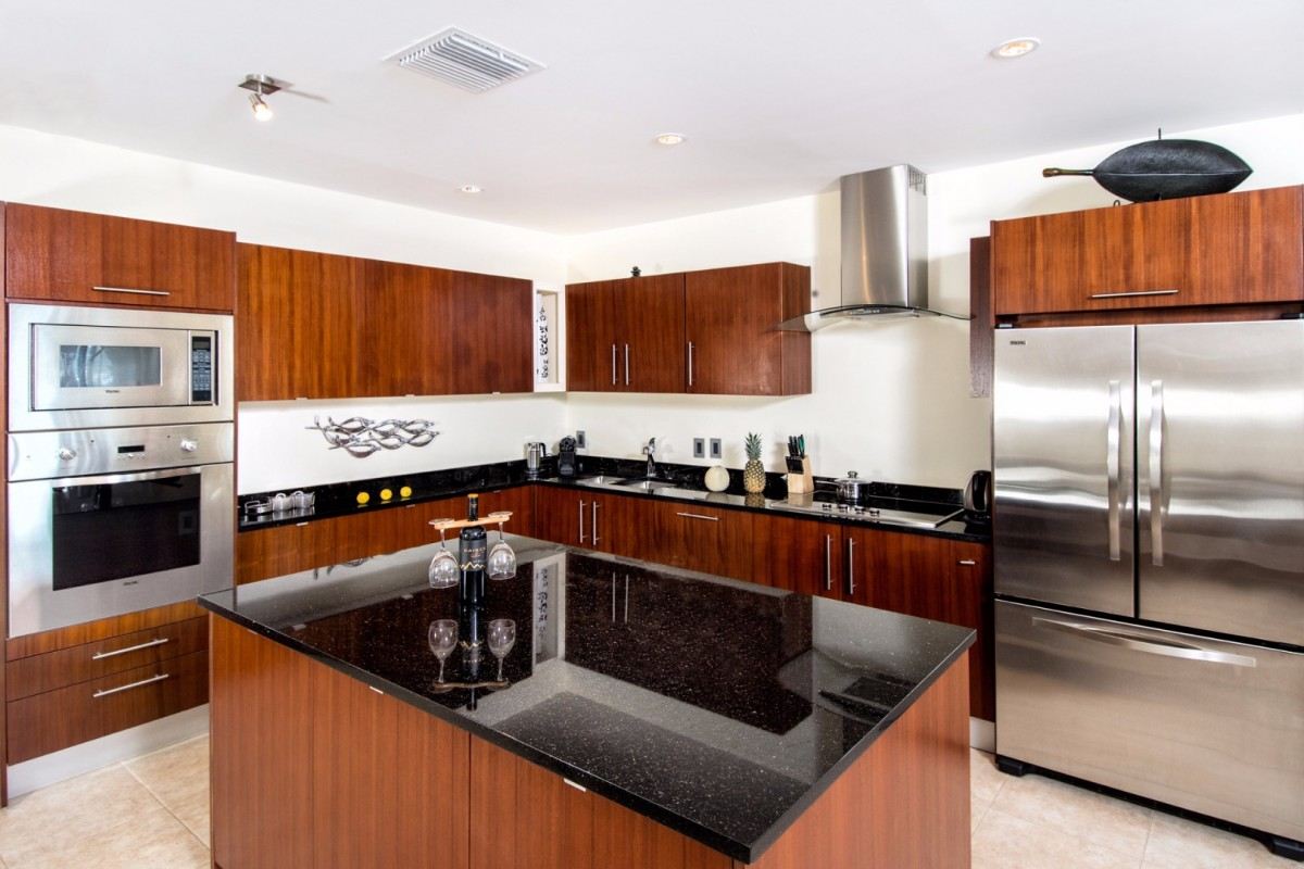 Villa Tropical Waves