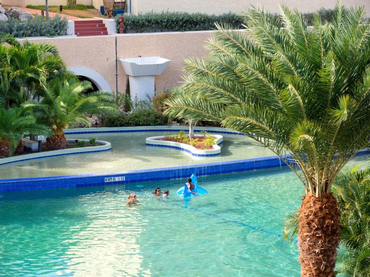 Villa Tropical Waves