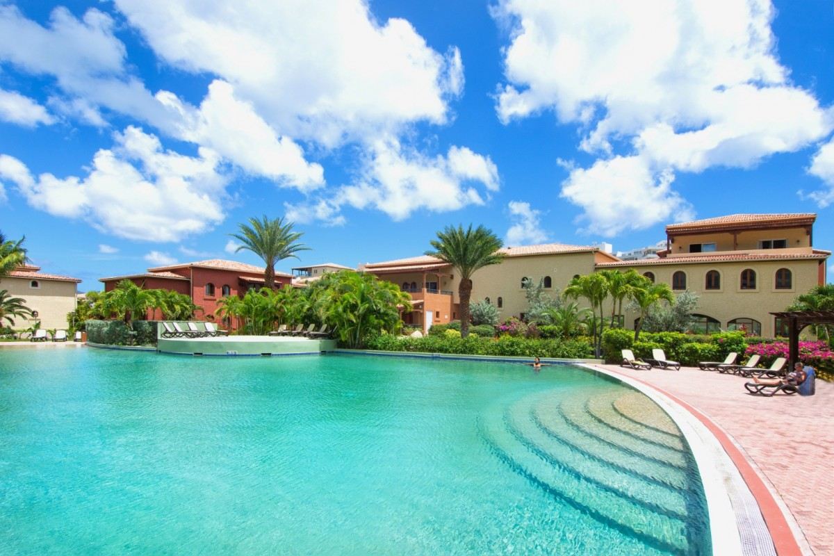 Villa Tropical Waves