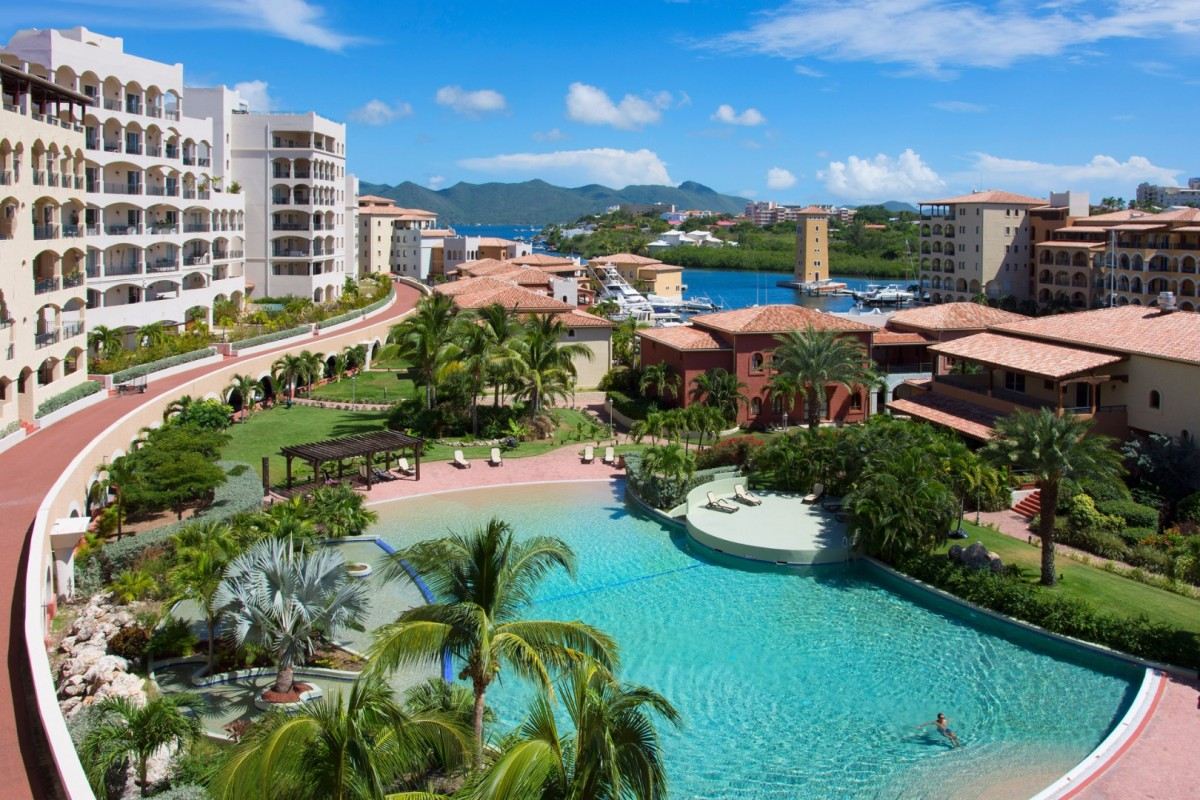 Villa Tropical Waves