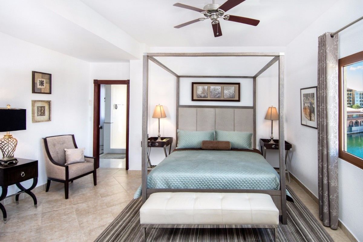 Villa Tropical Waves