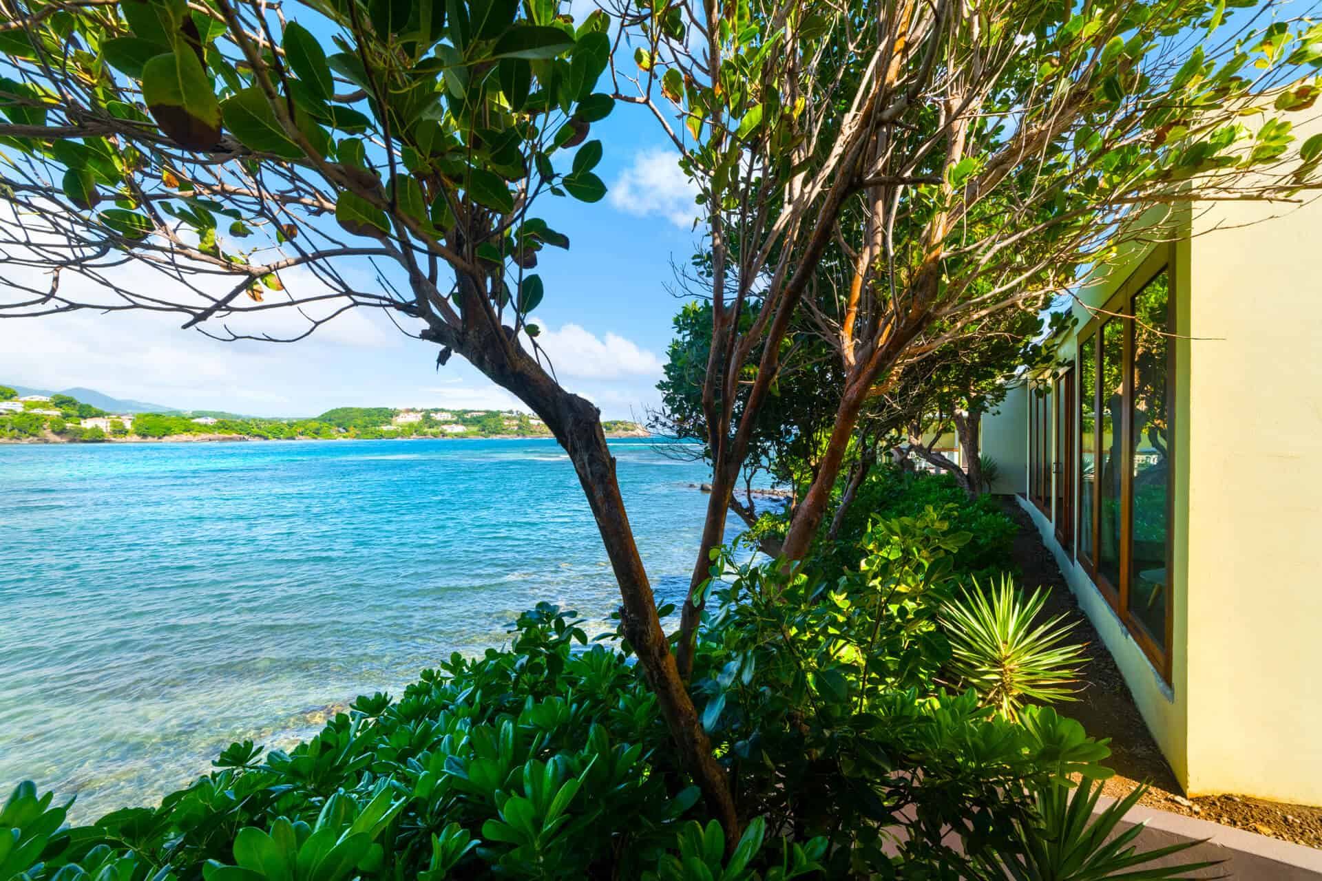 Ocean Front Cliffside - 2 bedrooms Villa