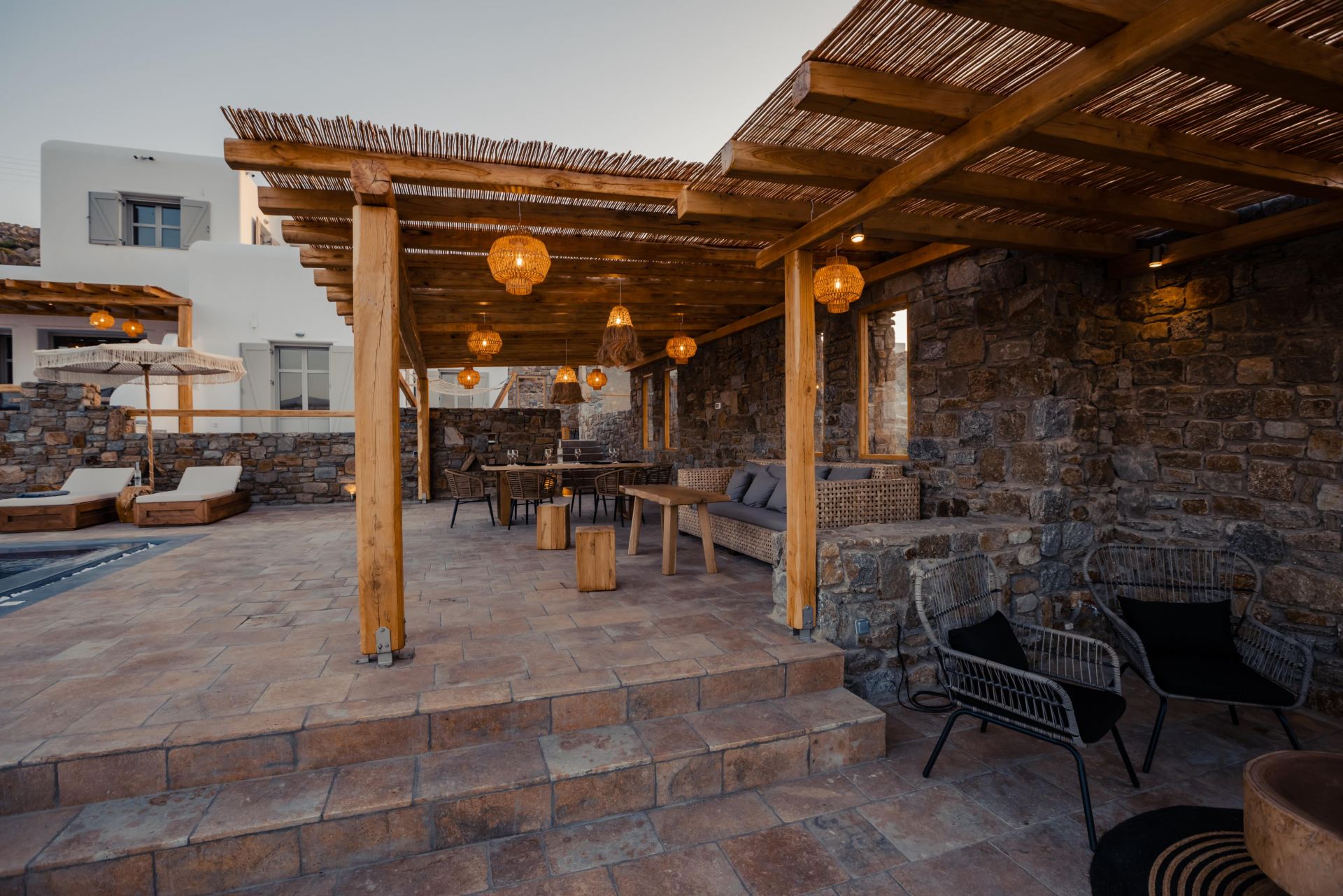 Villa Sapphire Black