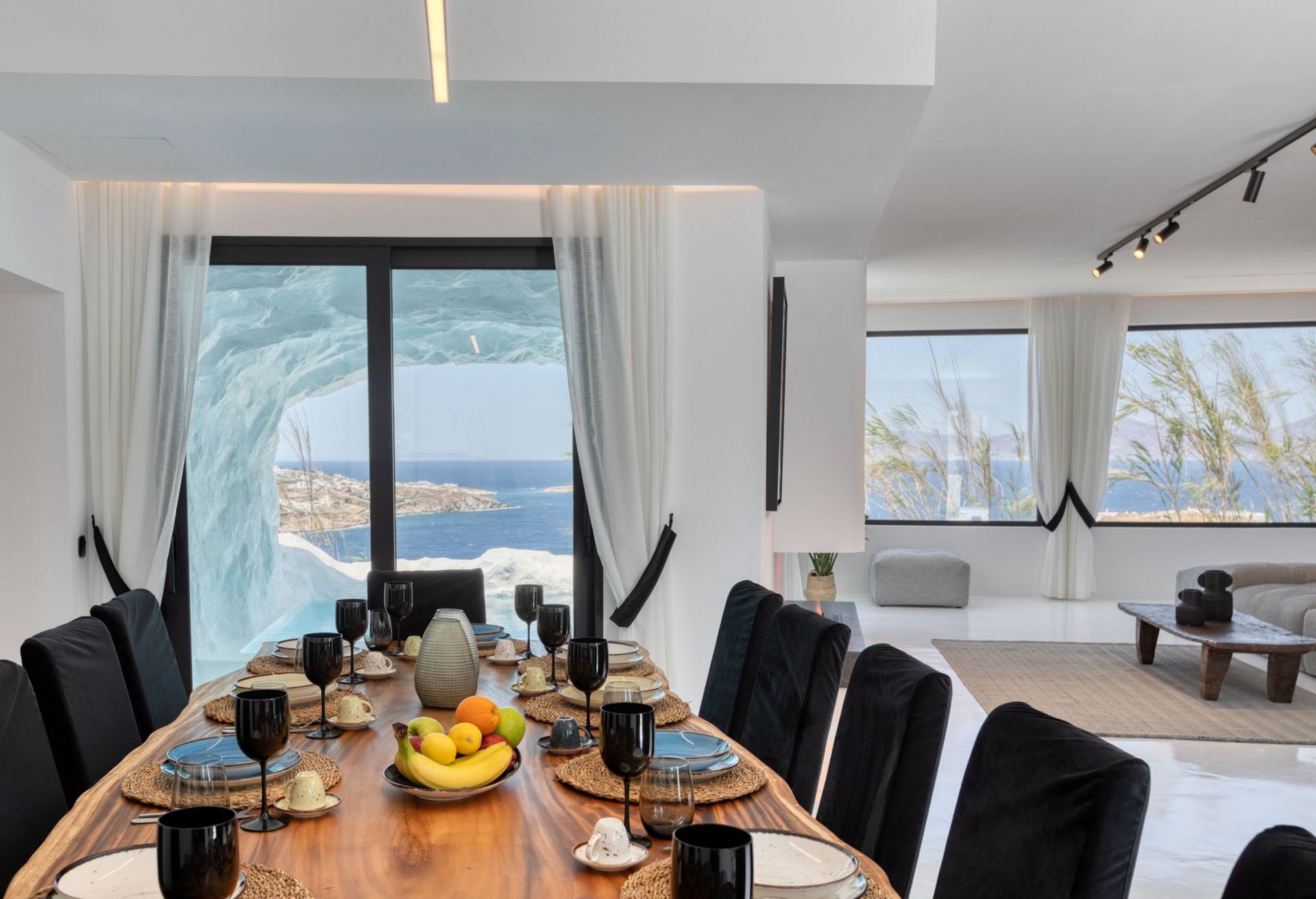 Mykonos Town Black Villa