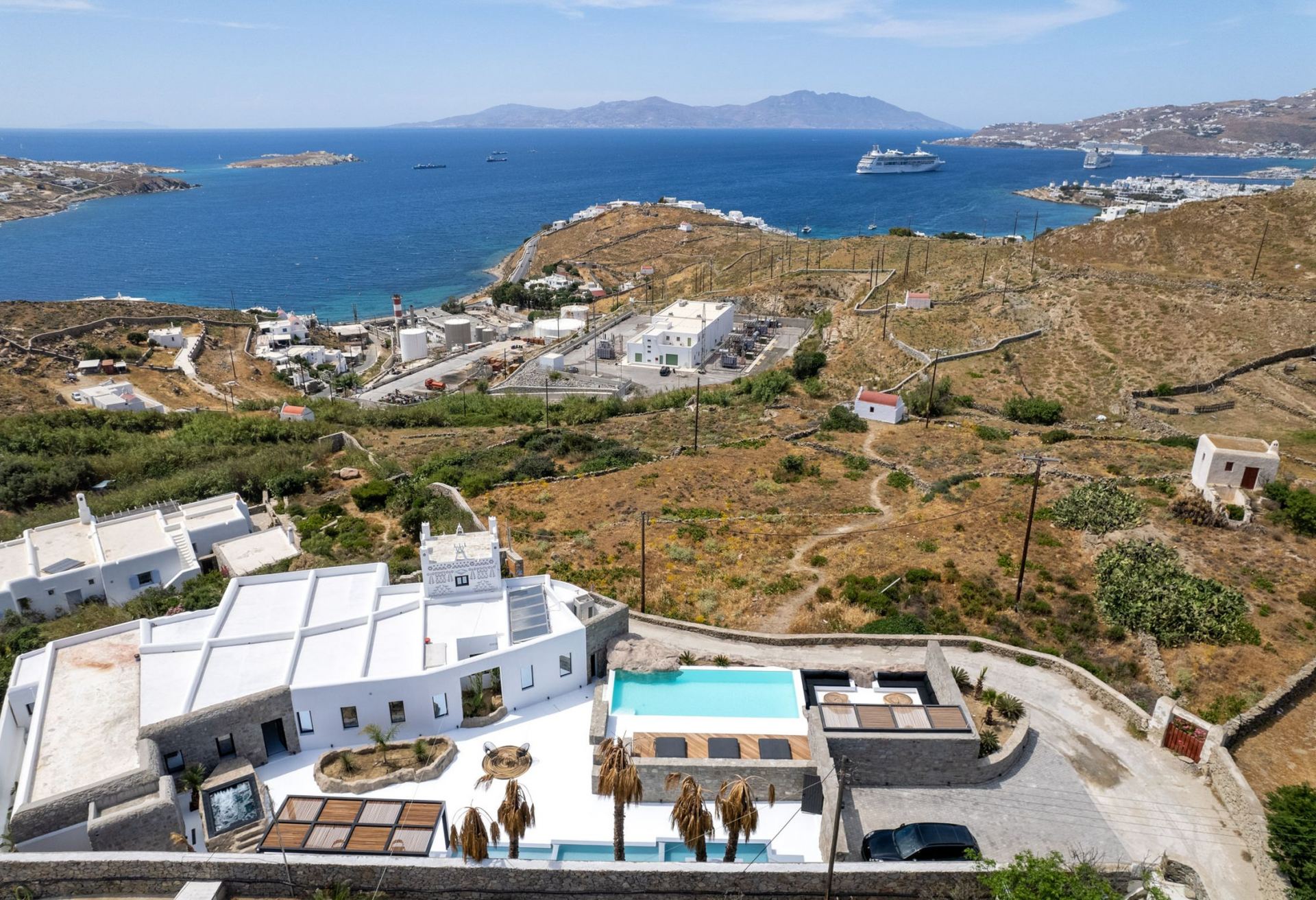 Mykonos Town Black Villa