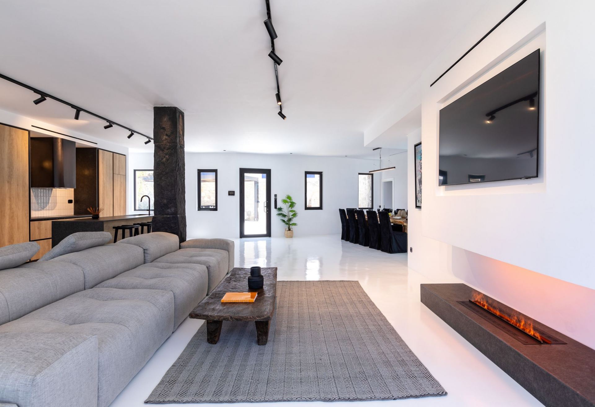 Mykonos Town Black Villa