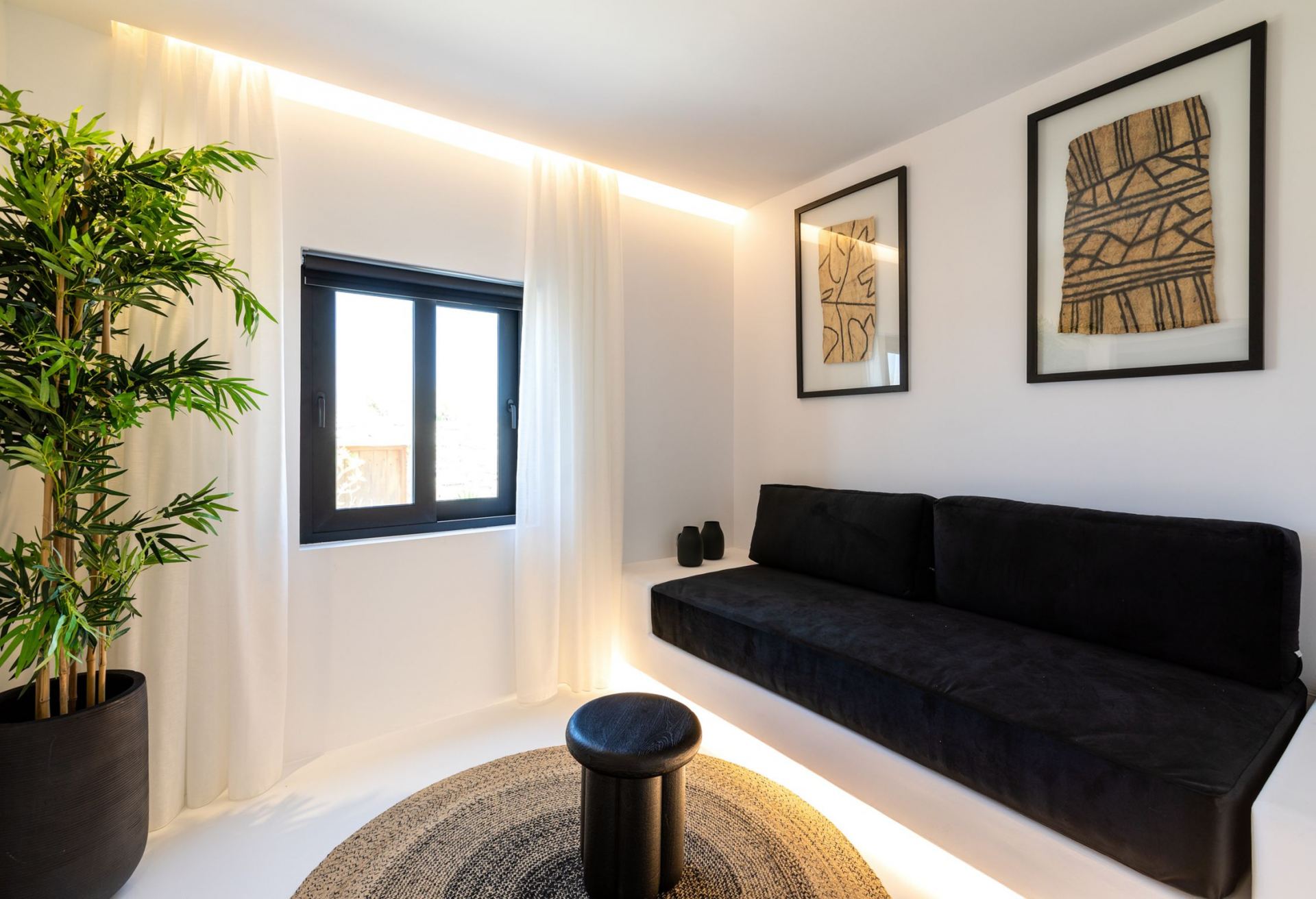 Mykonos Town Black Villa