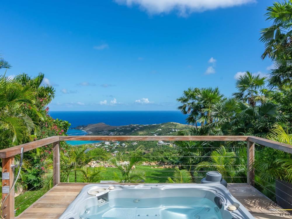 Villa Manonjul Estate