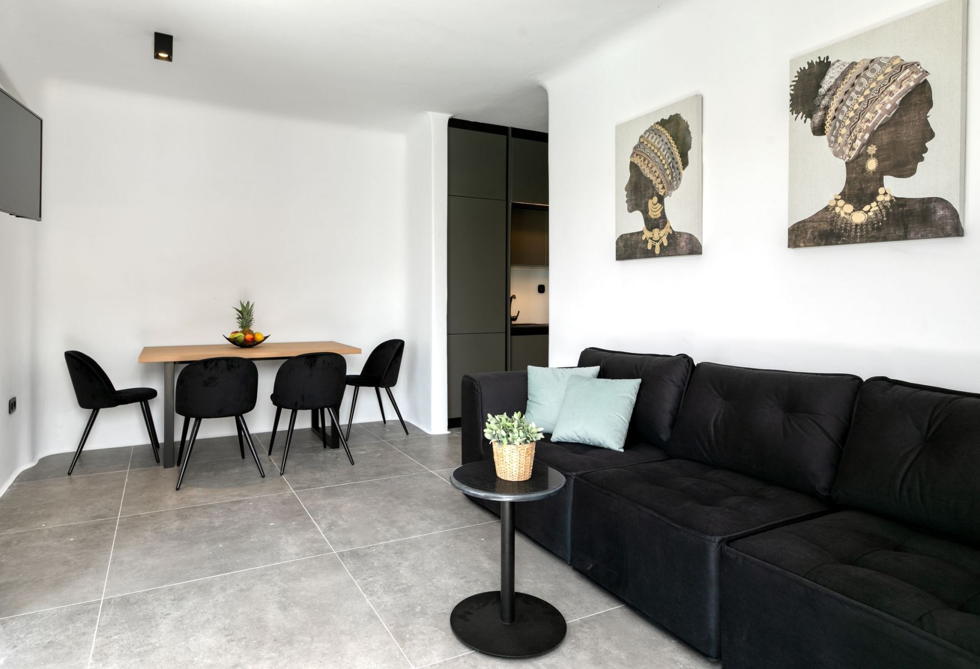 Ftelia Black Villa 2