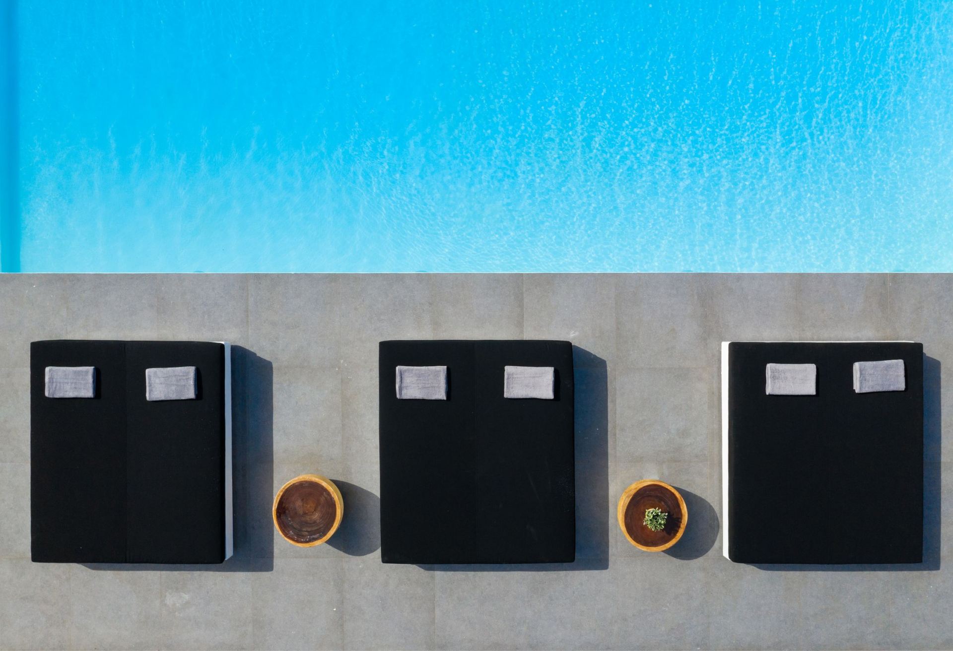 Ftelia Black Villa 1