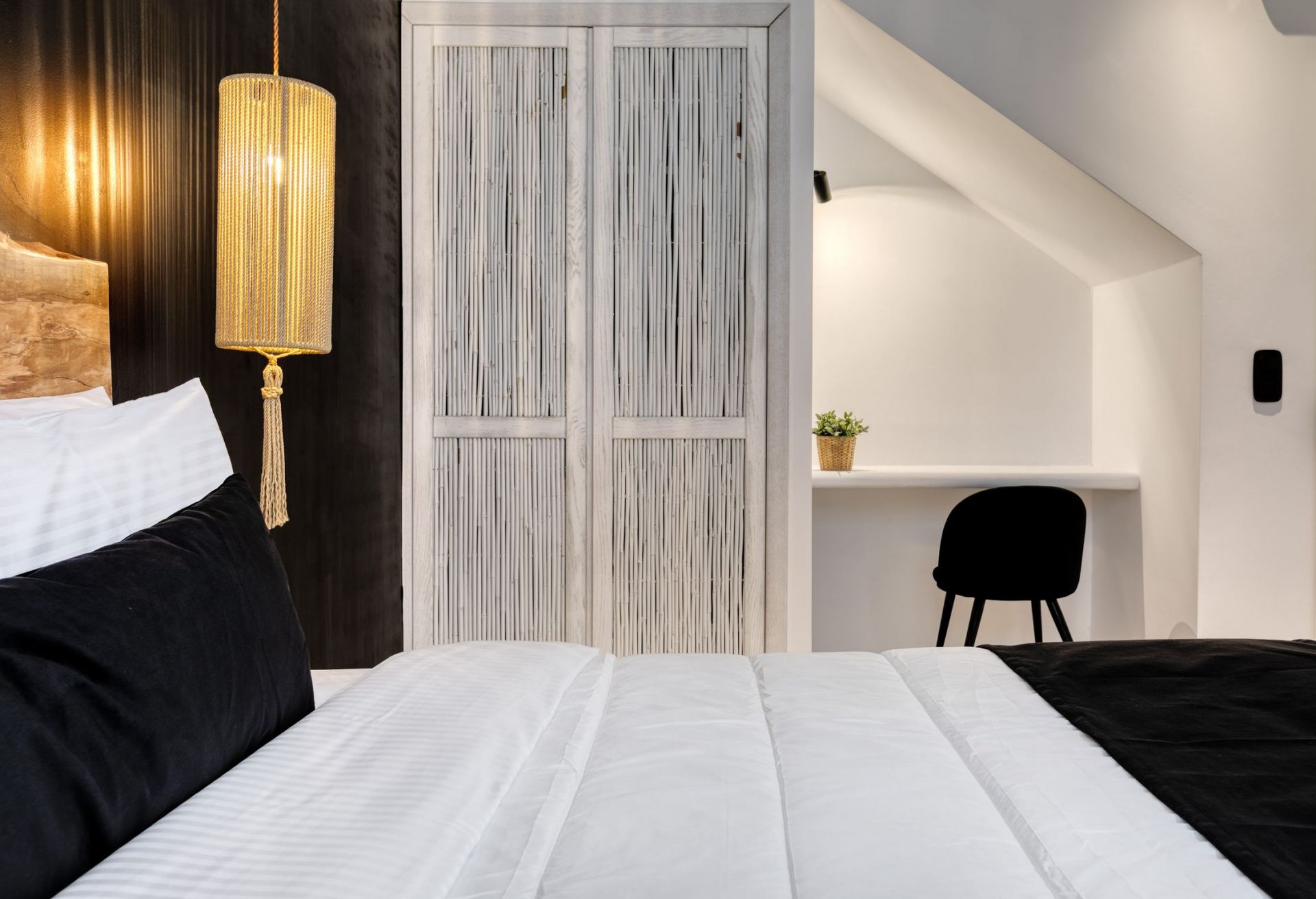 Ftelia Black Villa 1