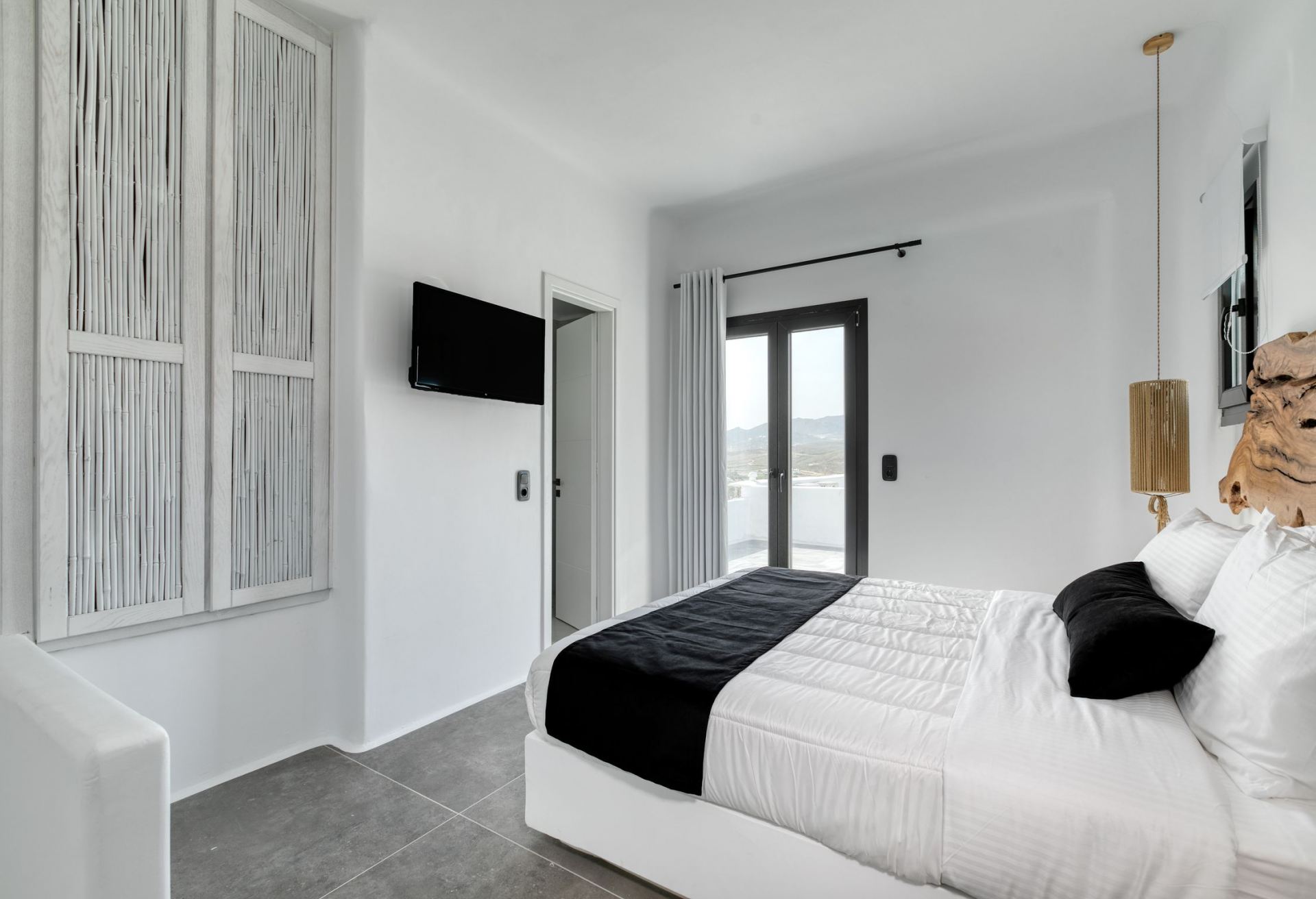 Ftelia Black Villa 4