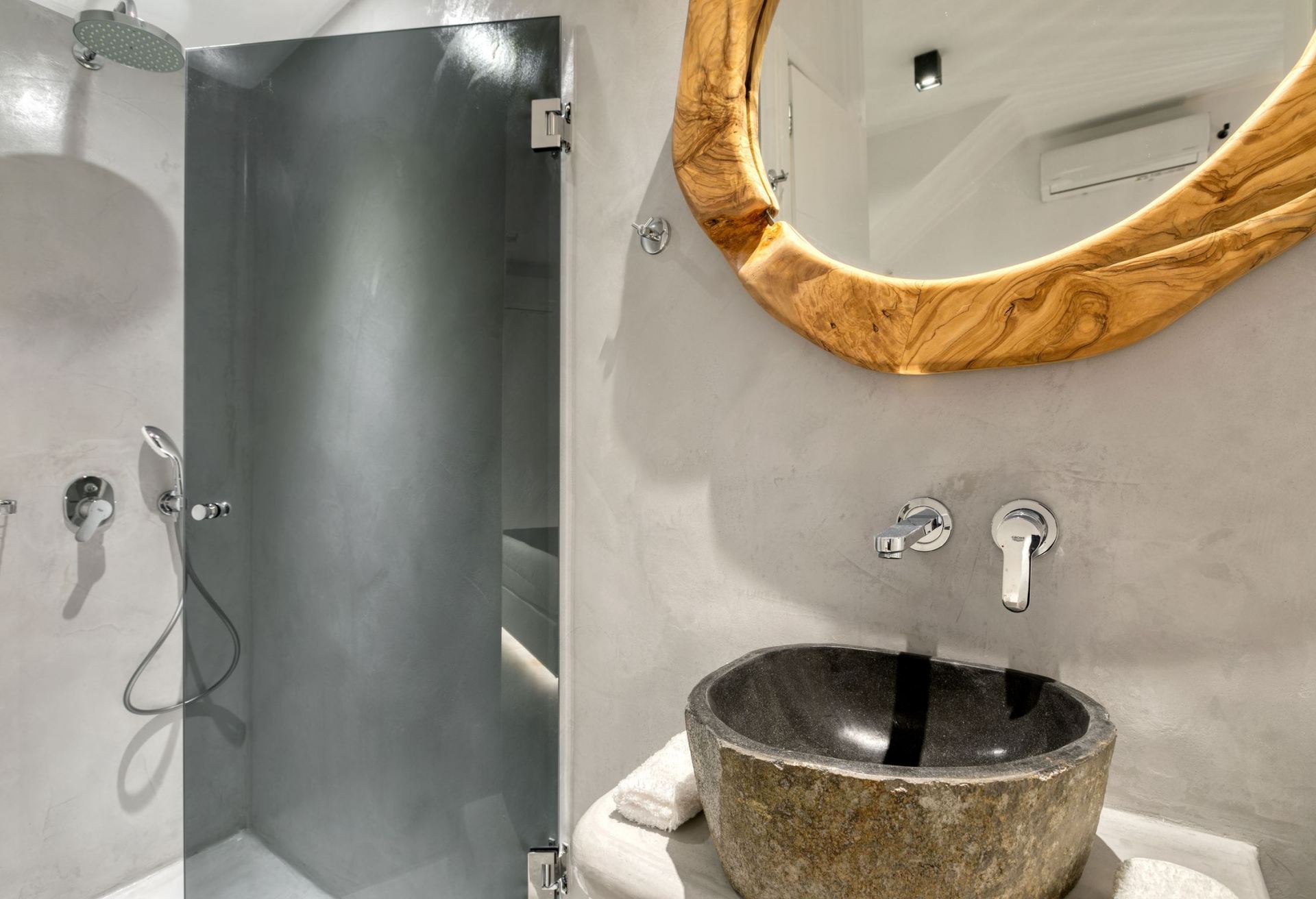 Ftelia Black Villa 4