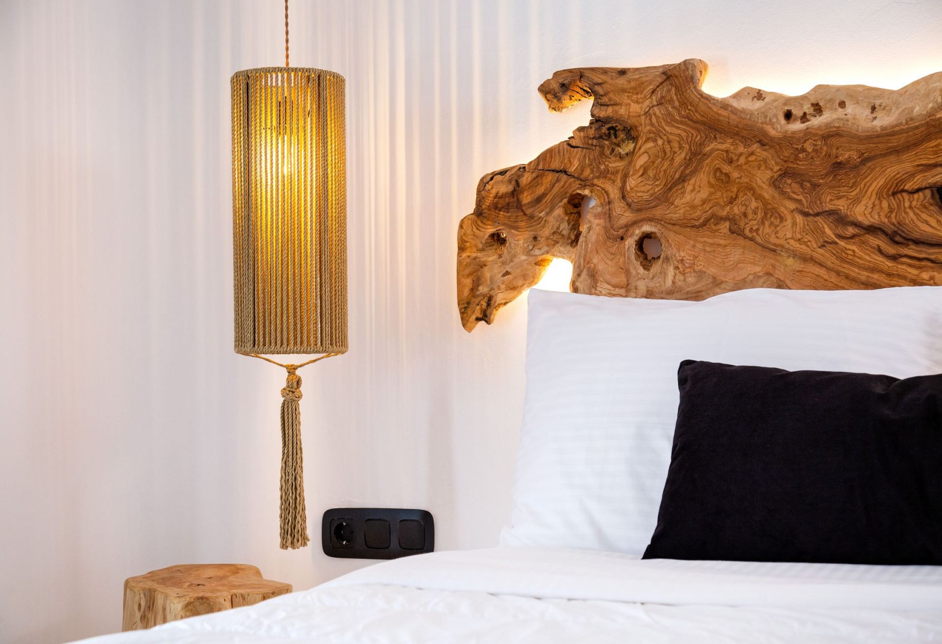 Ftelia Black Villa 1