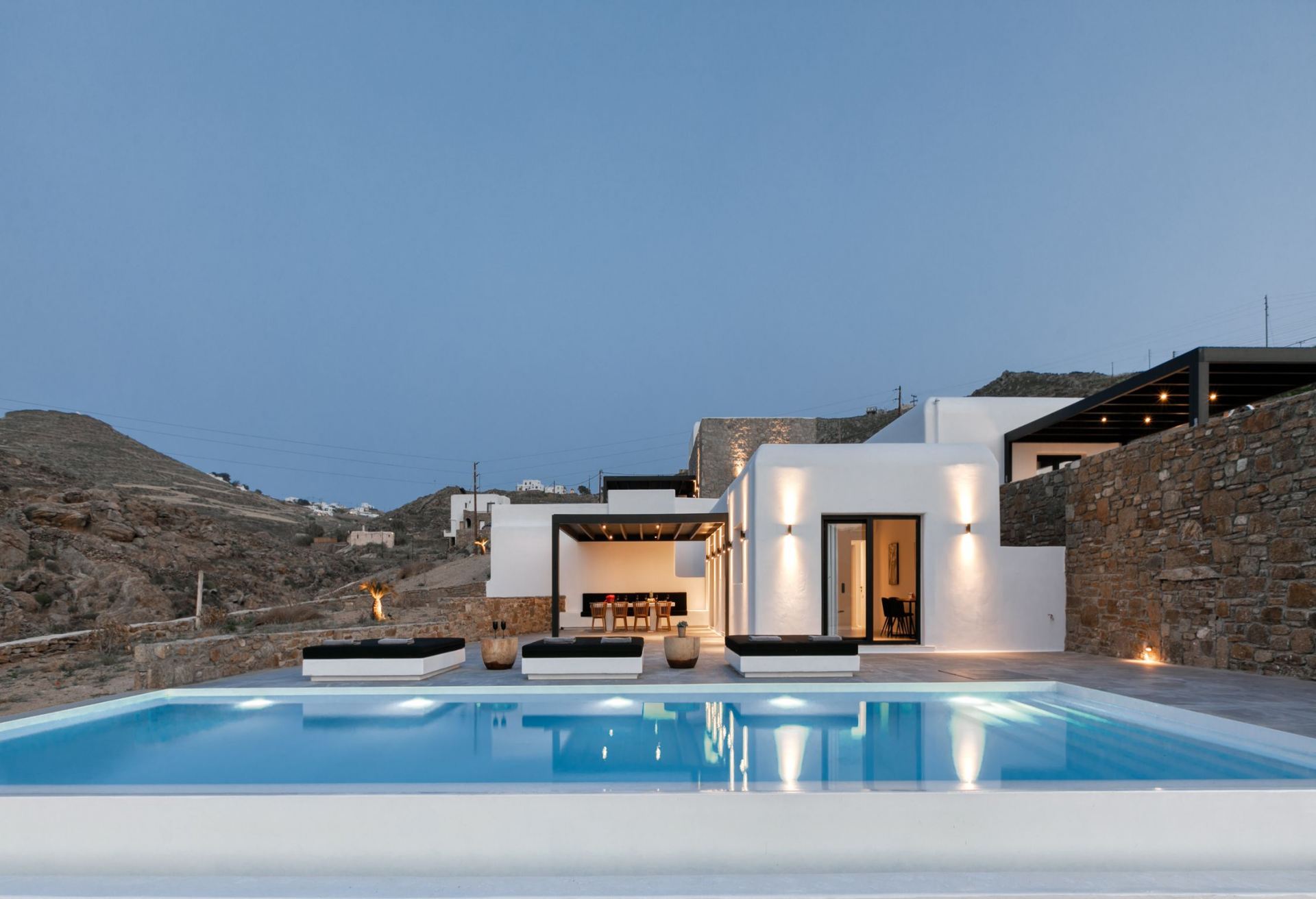 Ftelia Black Villa 1