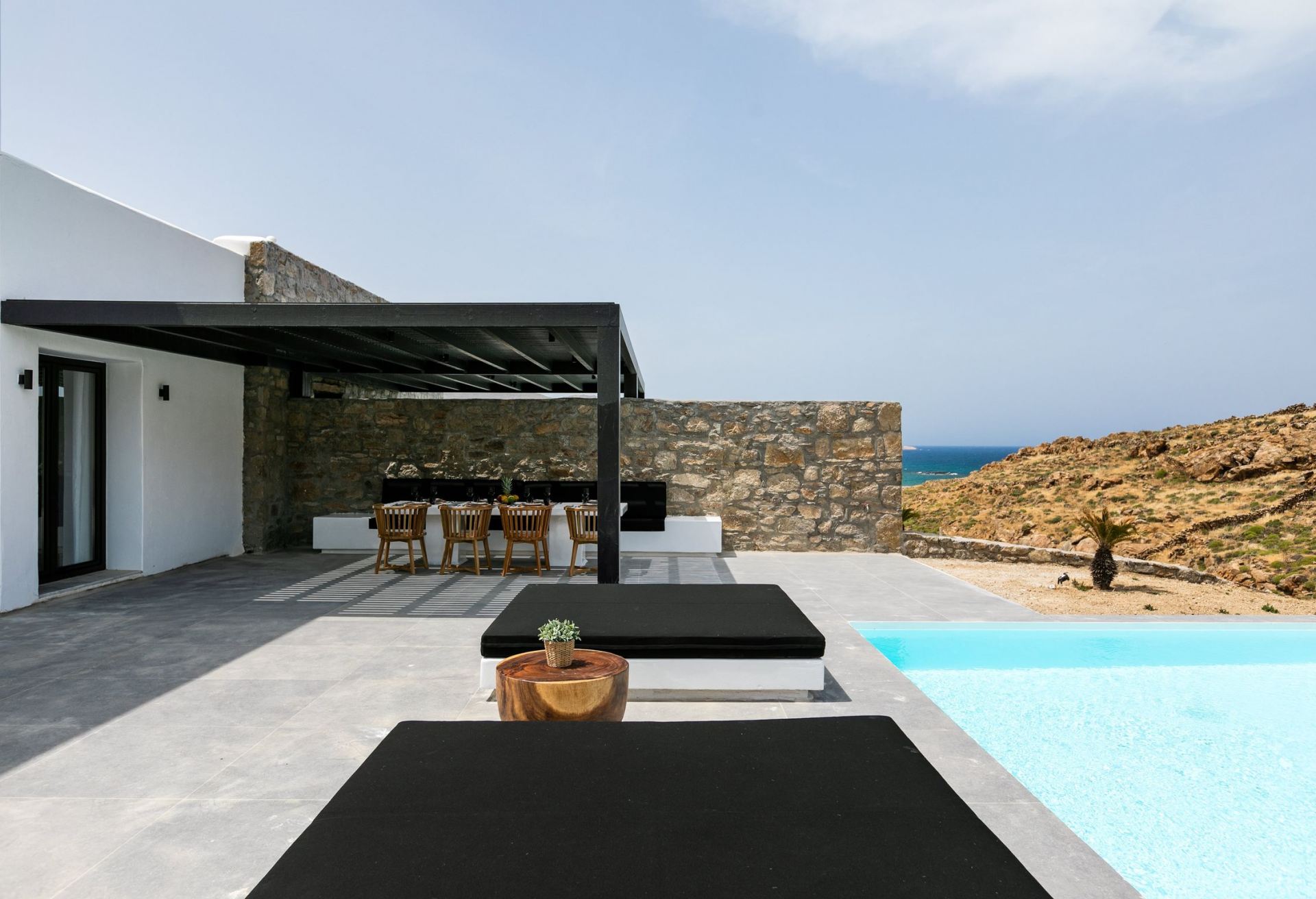 Ftelia Black Villa 4