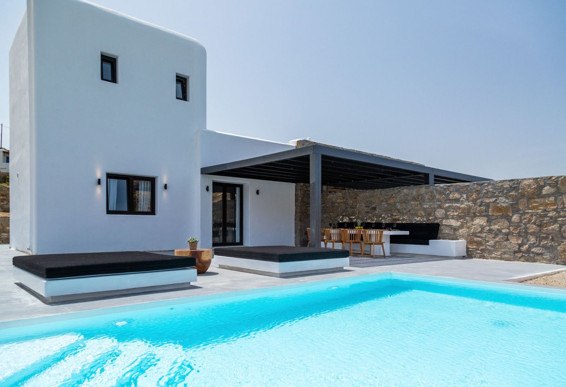 Ftelia Black Villas
