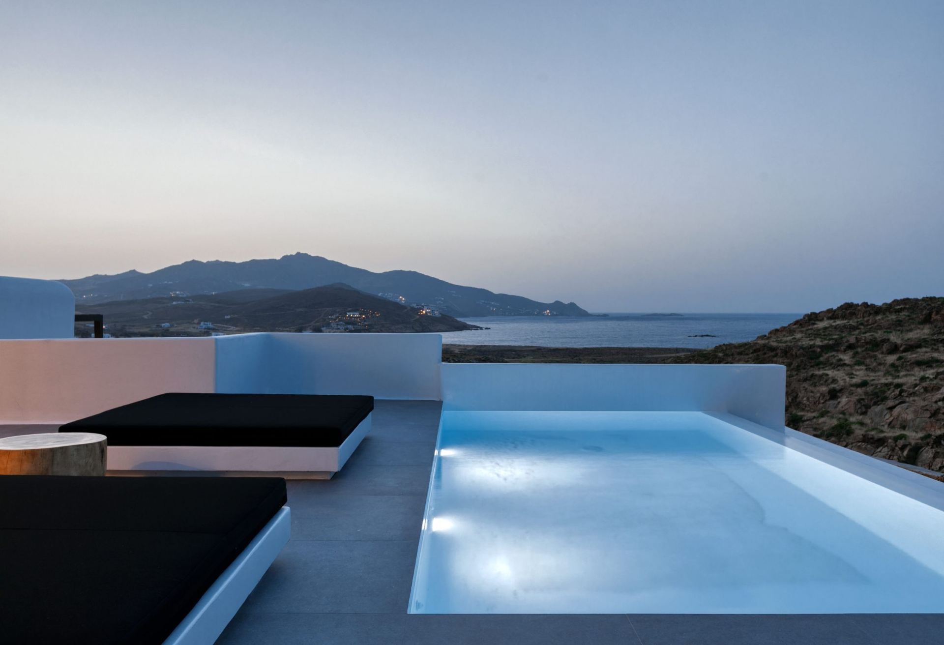 Ftelia Black Villa 3