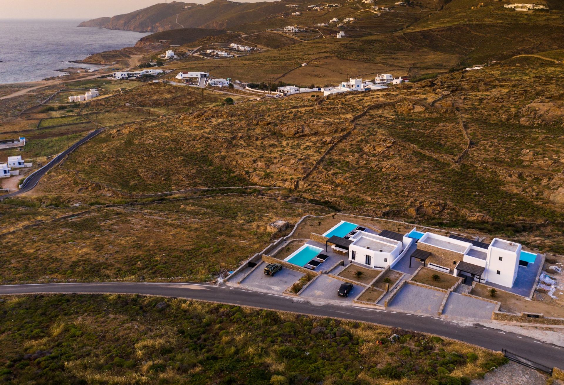 Ftelia Black Villa 4