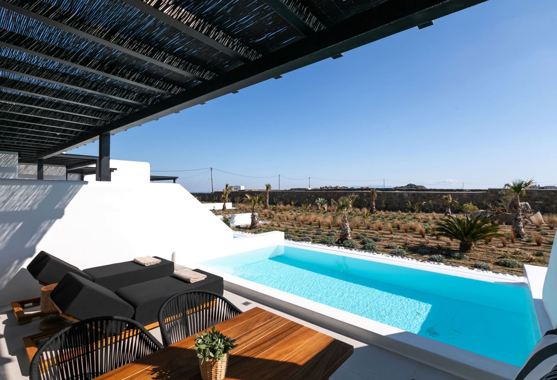 Agrari Black Junior Suite