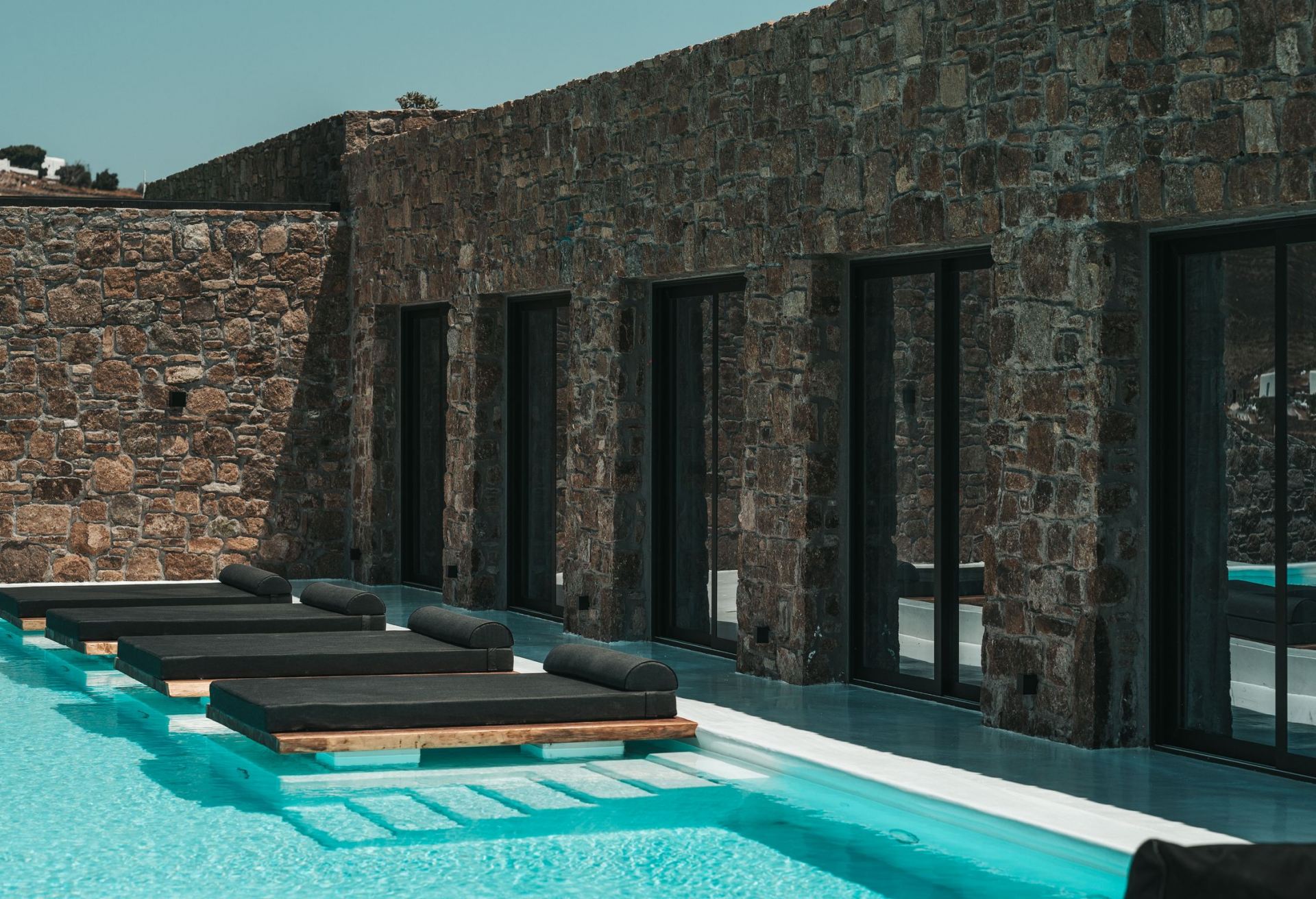 Mega Mansion Mykonos 1