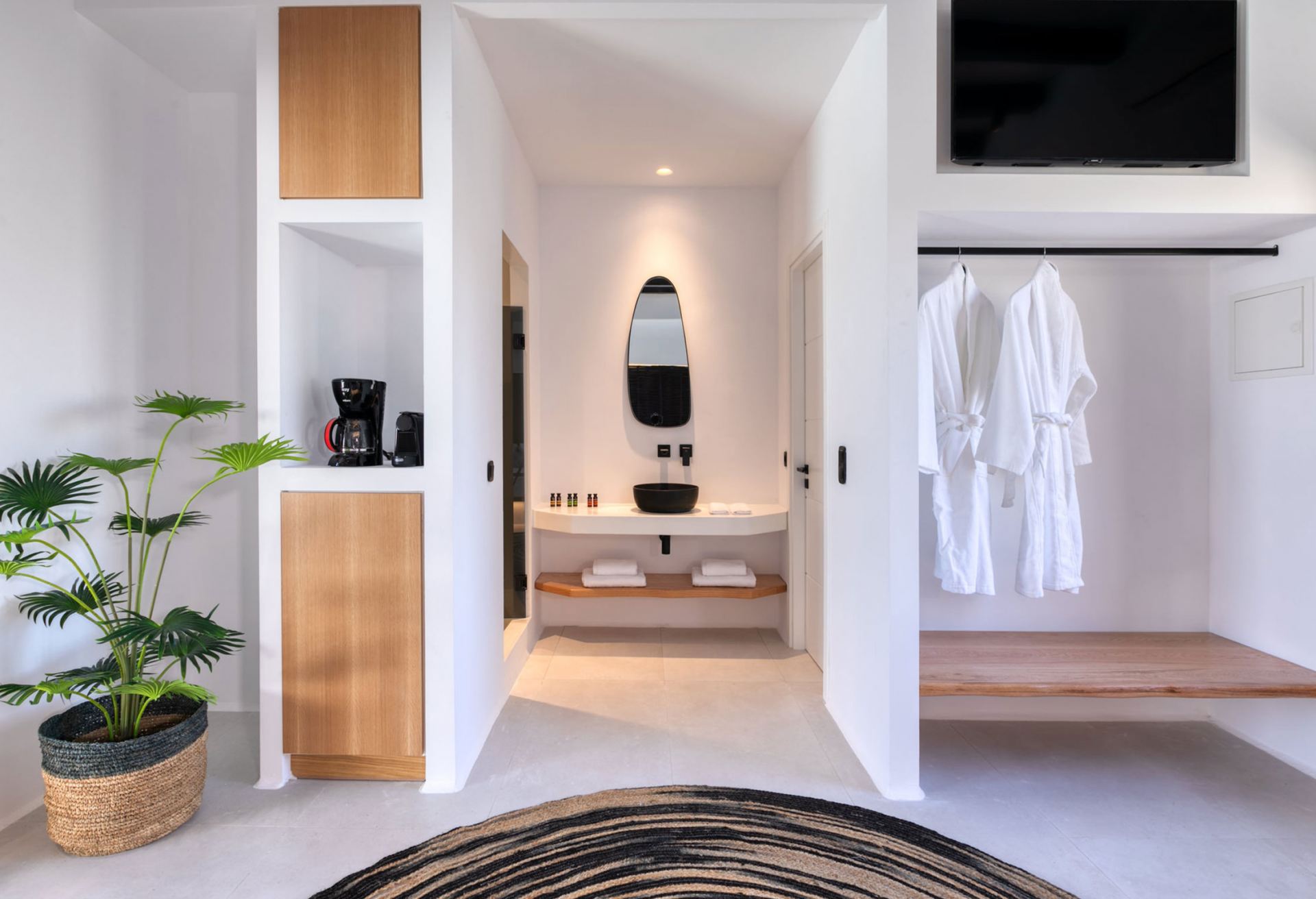 Agrari Black Junior Suite