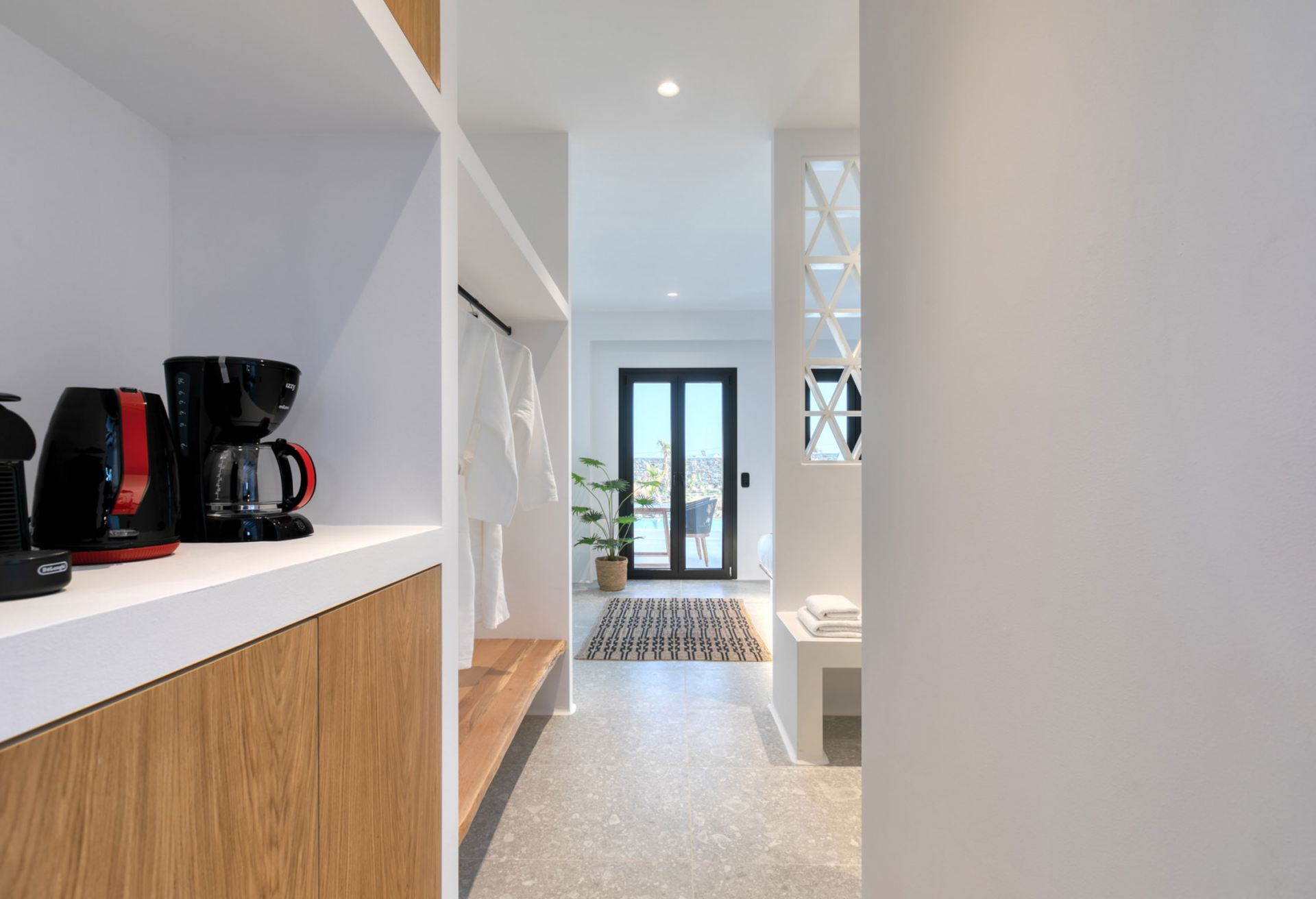 Agrari Black Deluxe Suite