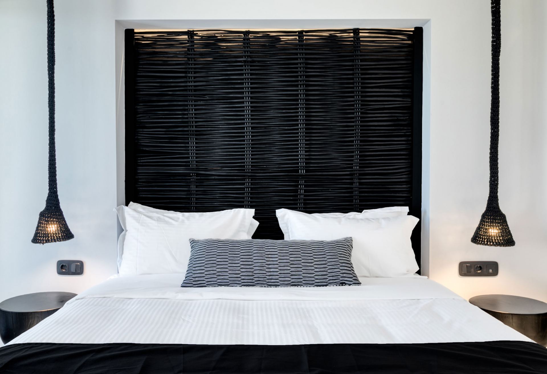 Agrari Black Deluxe Suite