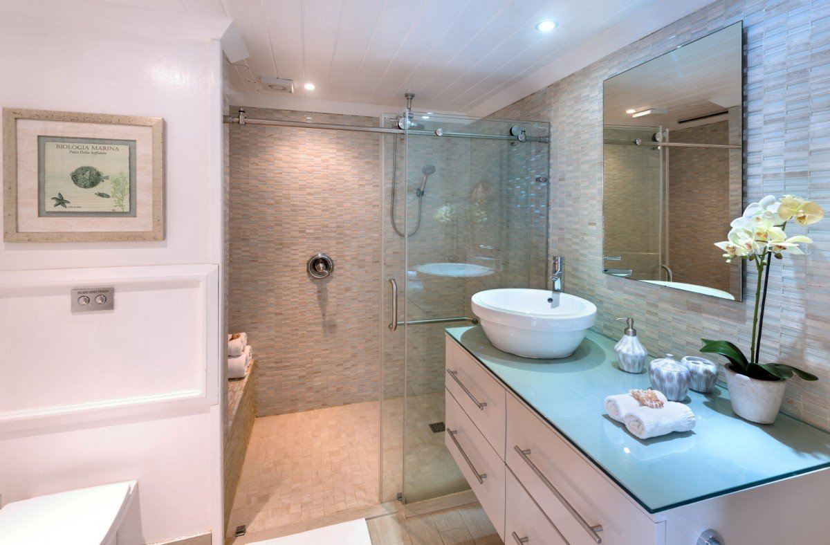 Glitter Bay 310 Coral Isle