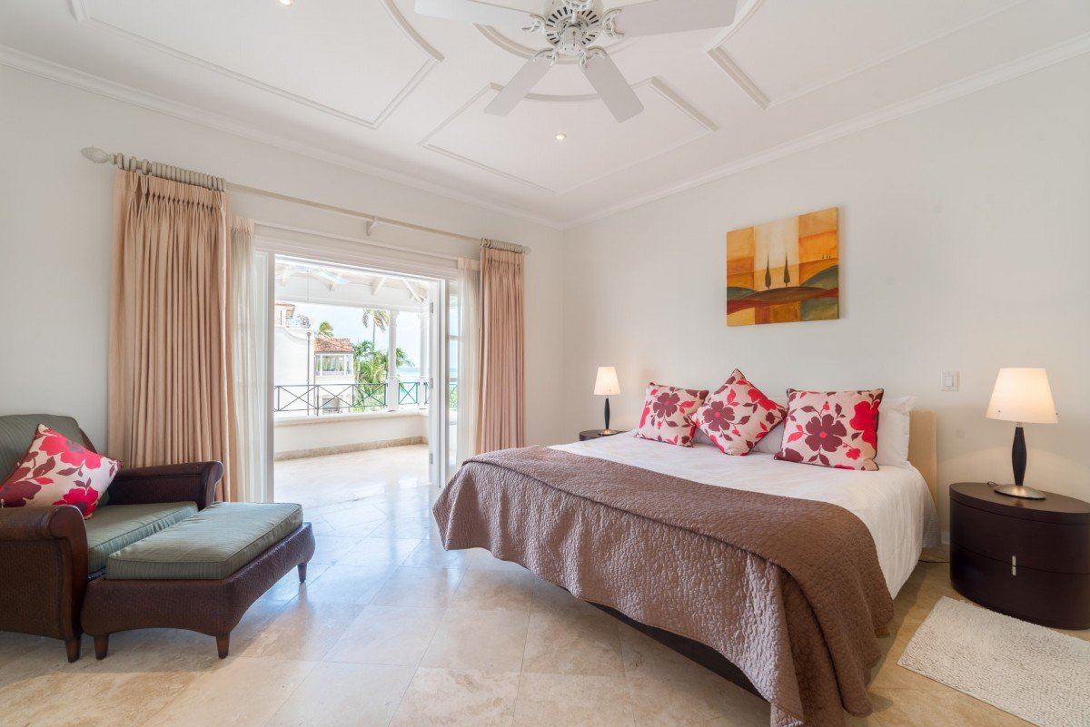 Schooner Bay 303, Penthouse