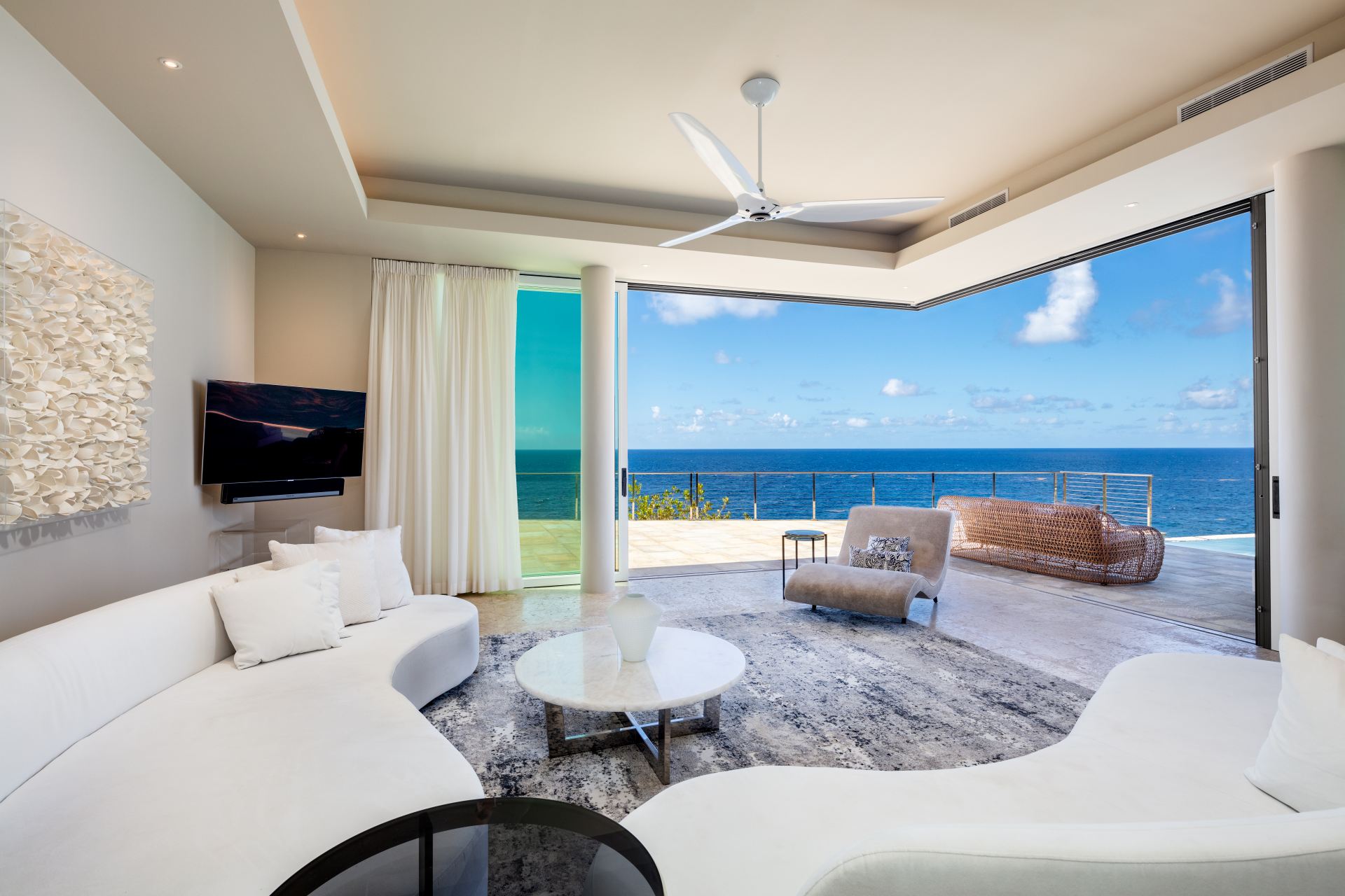 Cliff Penthouse Suite