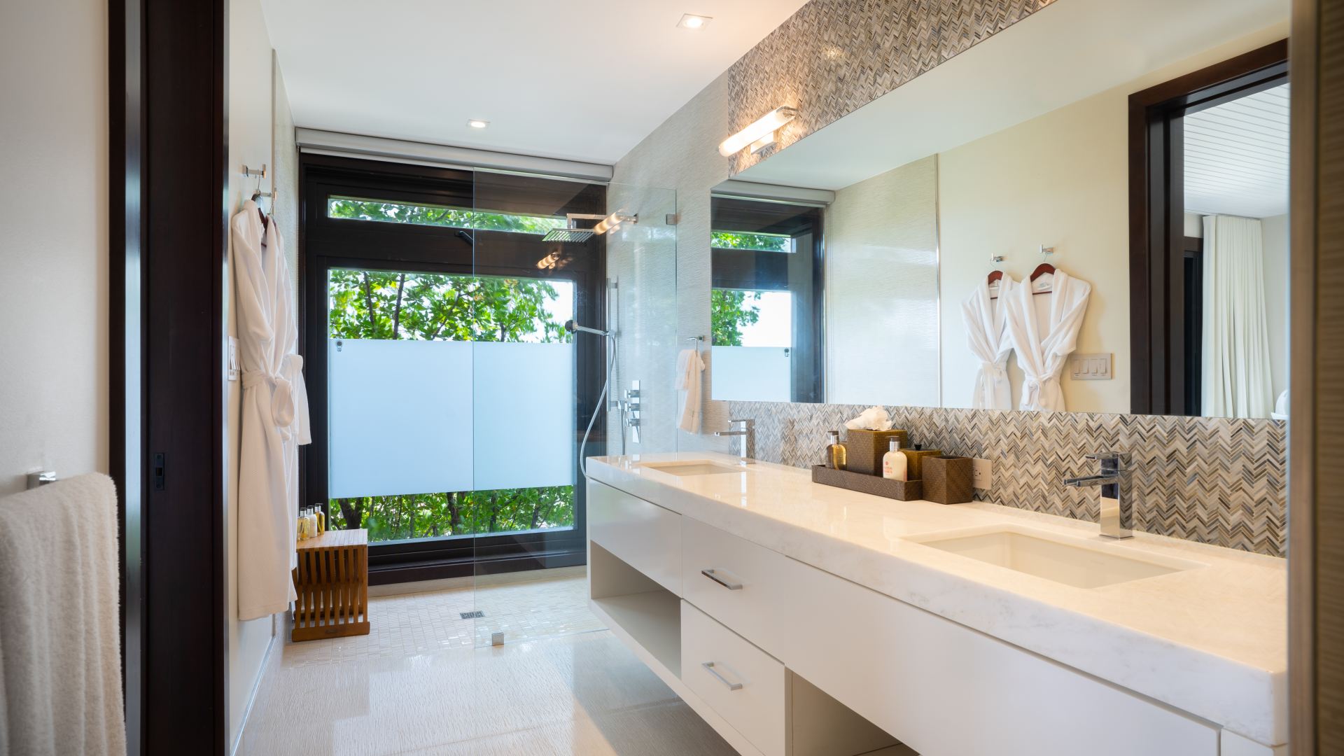 Villa Water’s Edge 