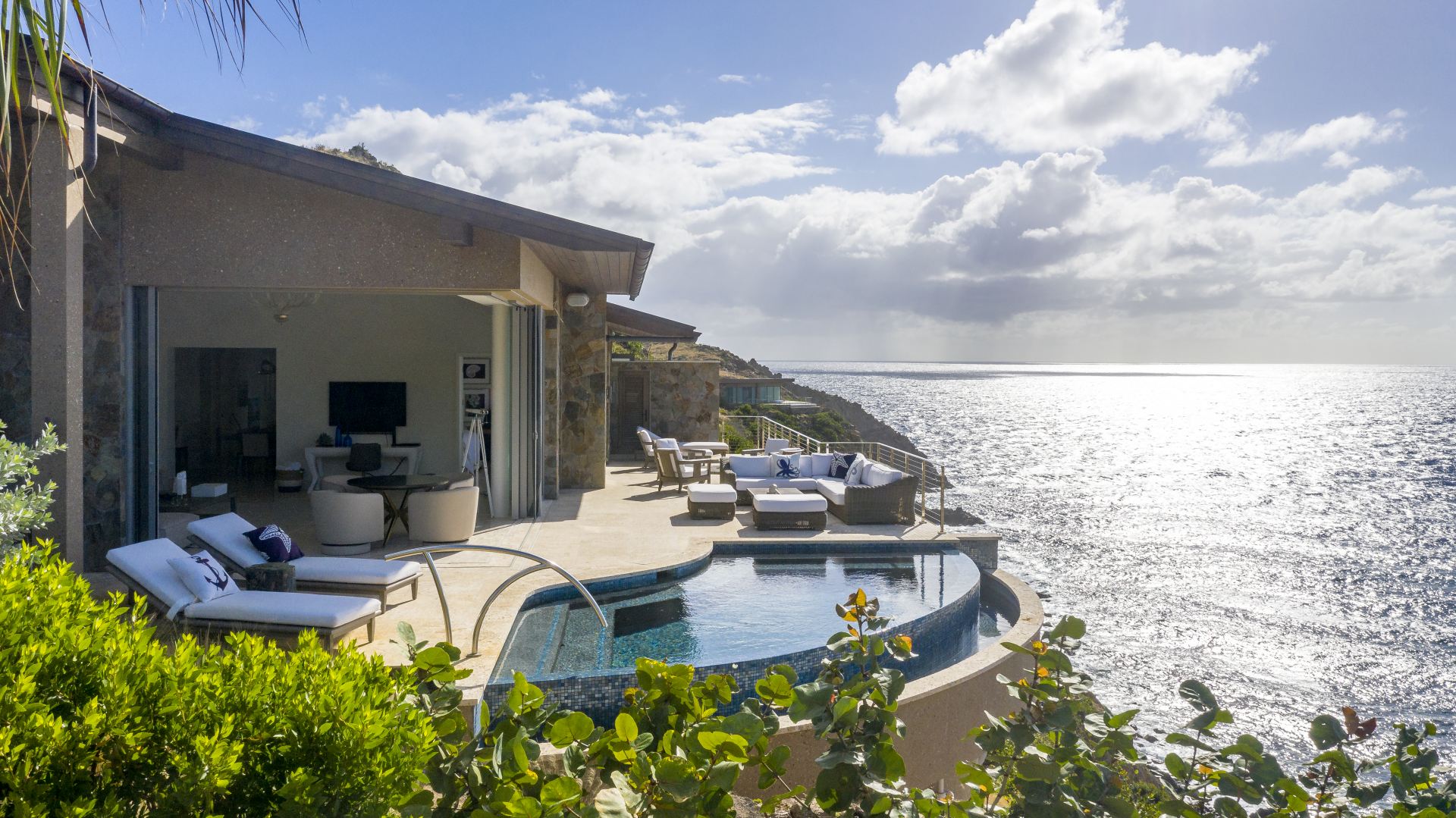 Villa On The Wild Side