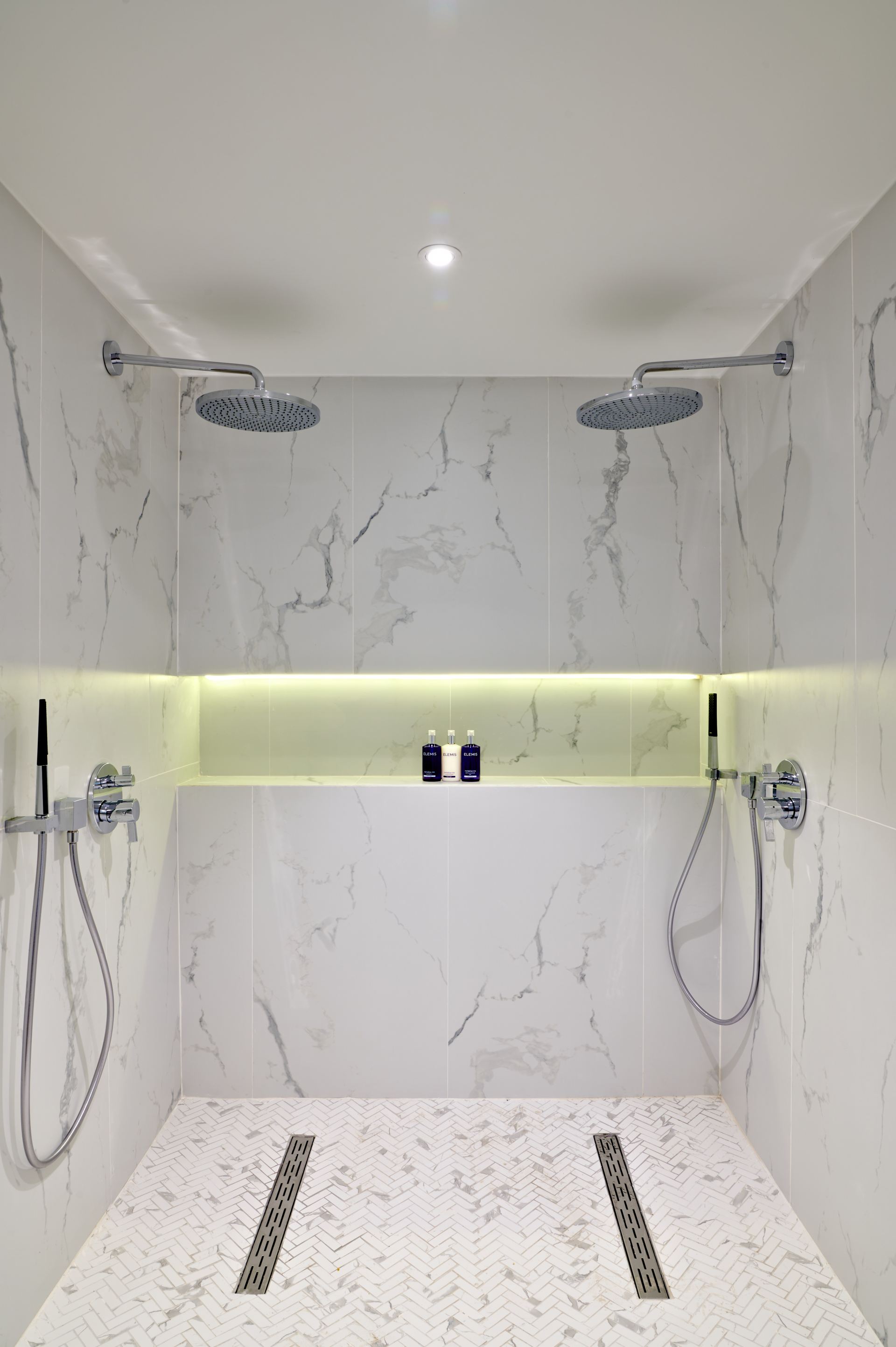 Superior Deluxe Suite