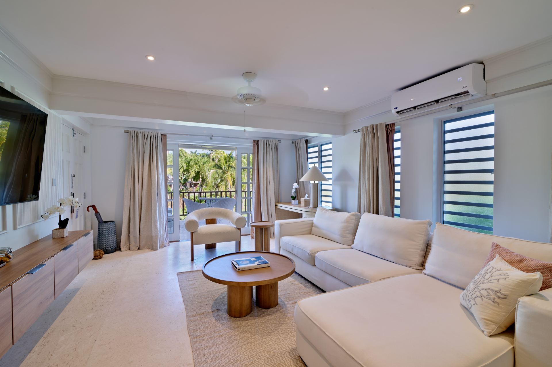 Superior Deluxe Suite