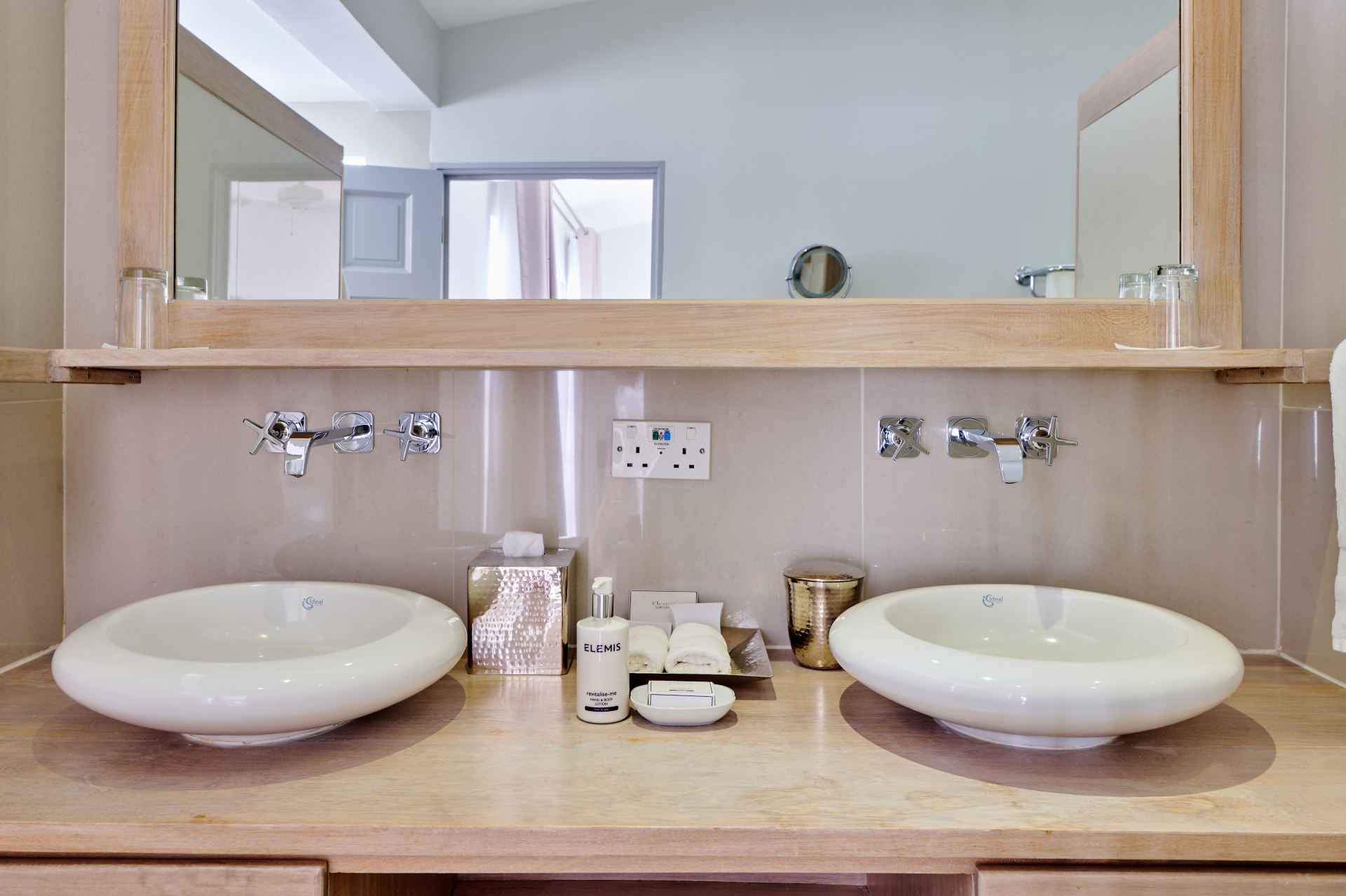 Pool Suite - 2 bedrooms