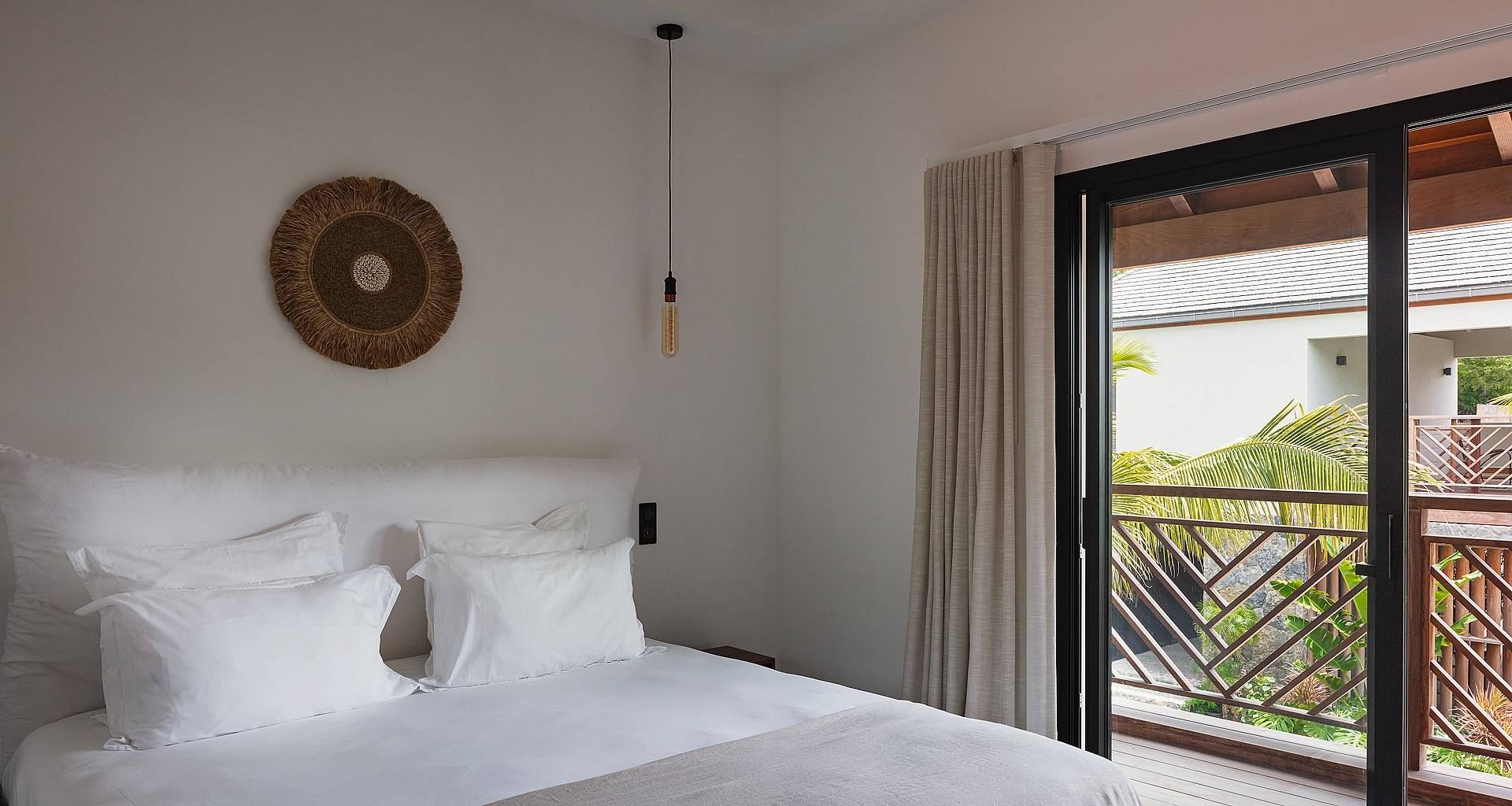 Villa Excuse My French