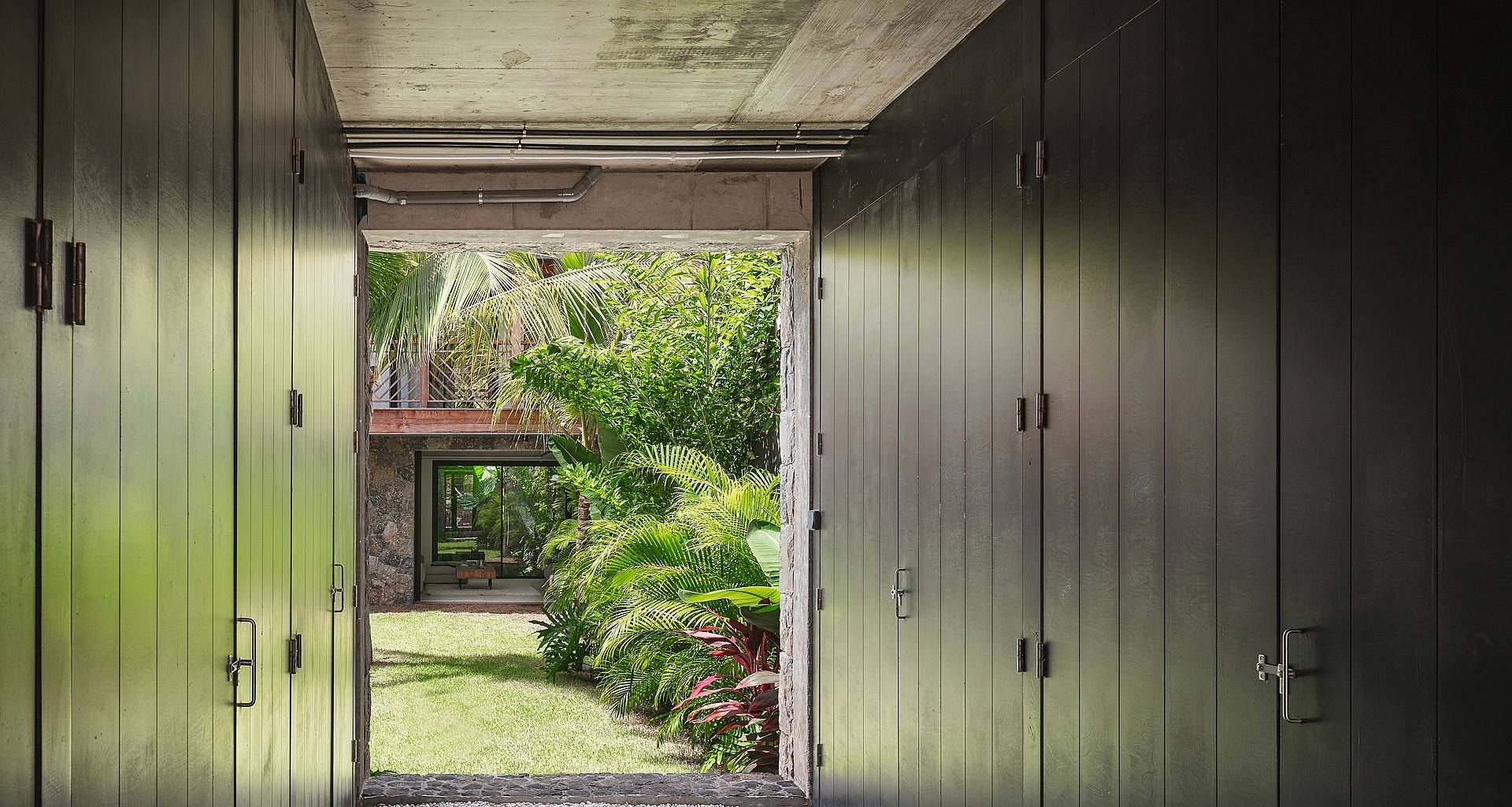 Villa Excuse My French