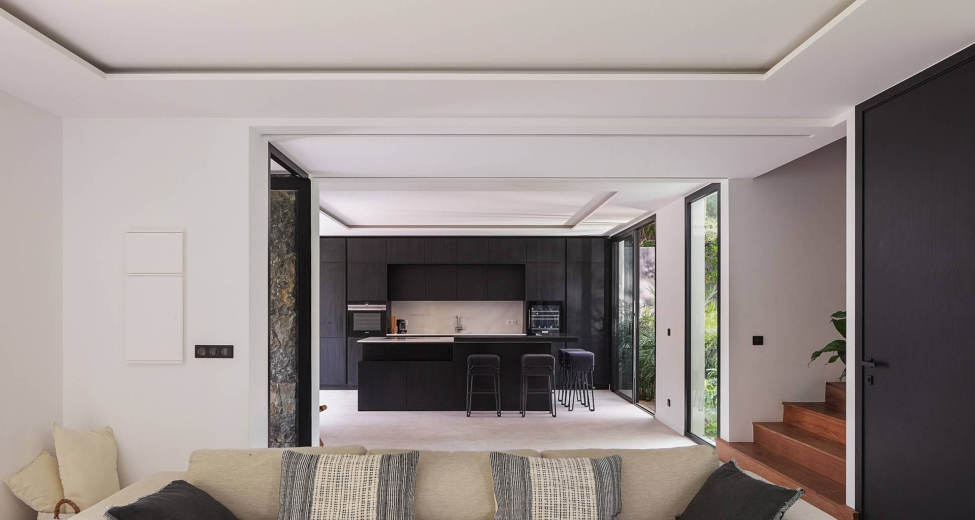 Villa Excuse My French