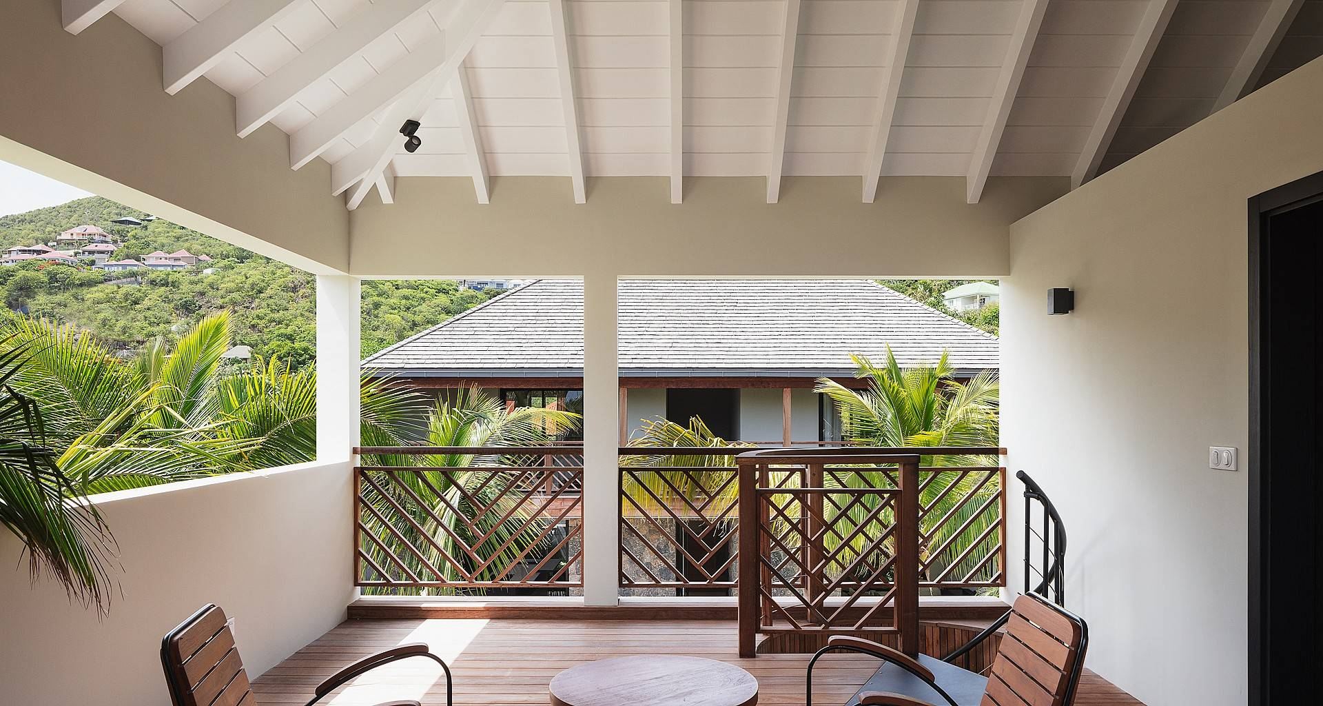 Villa Excuse My French