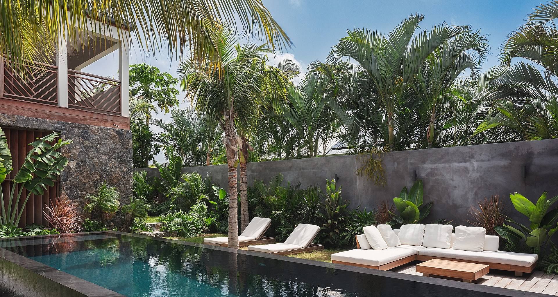 Villa Excuse My French