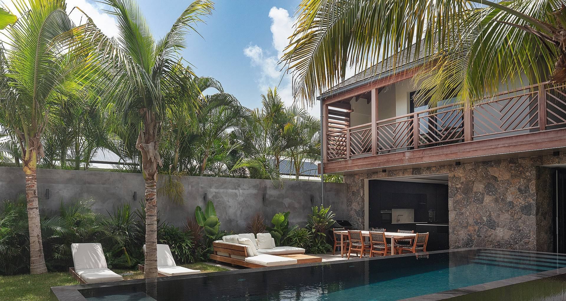 Villa Excuse My French