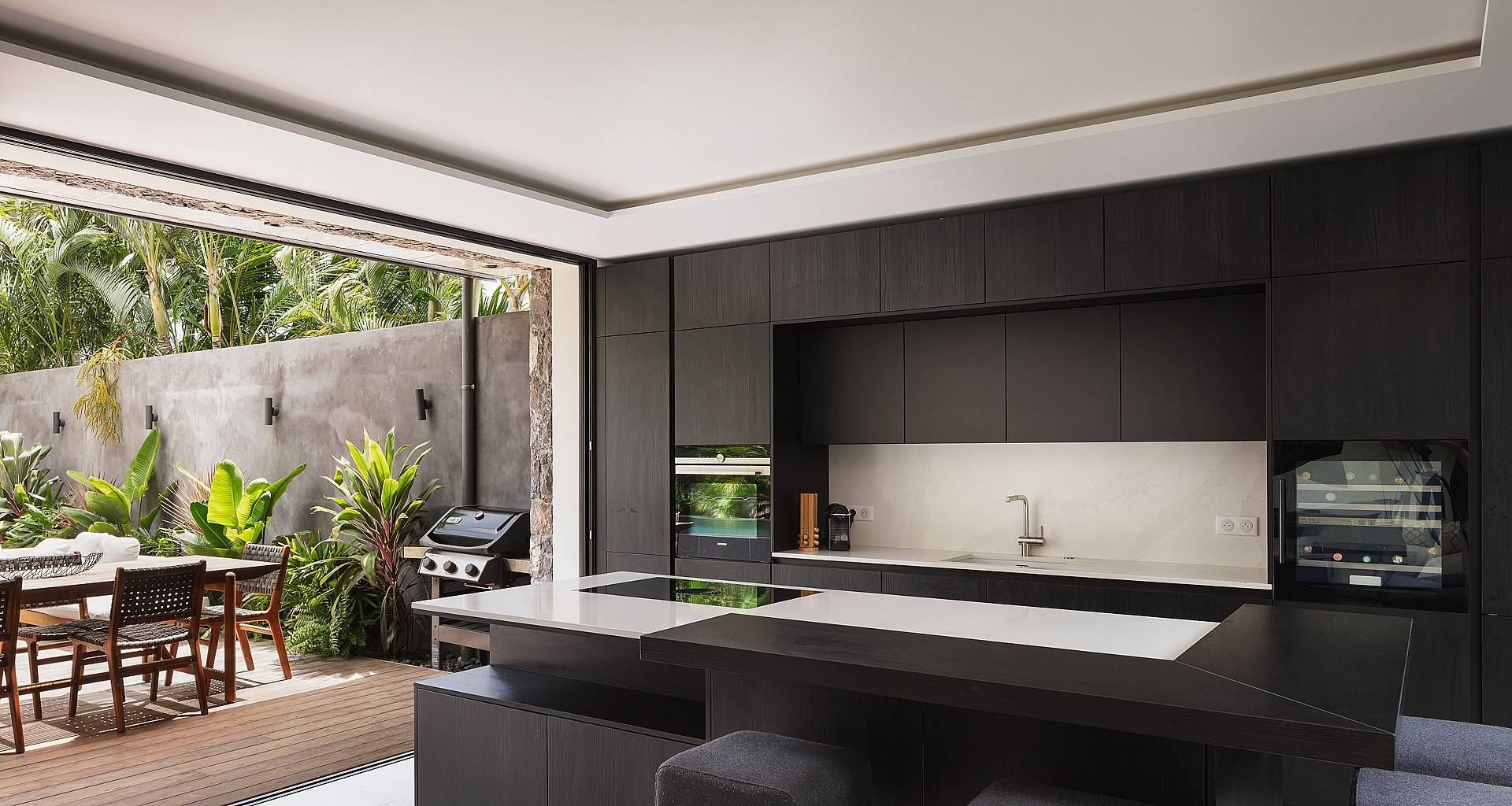 Villa Excuse My French