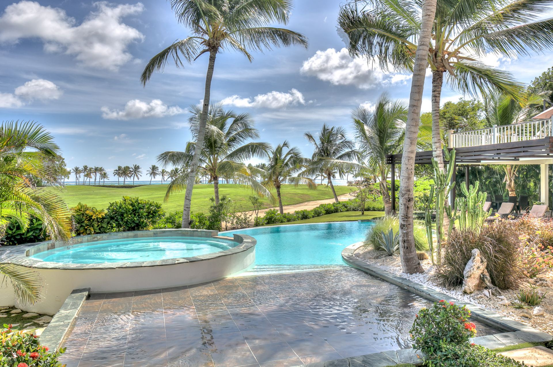 Villa Arrecife Estate