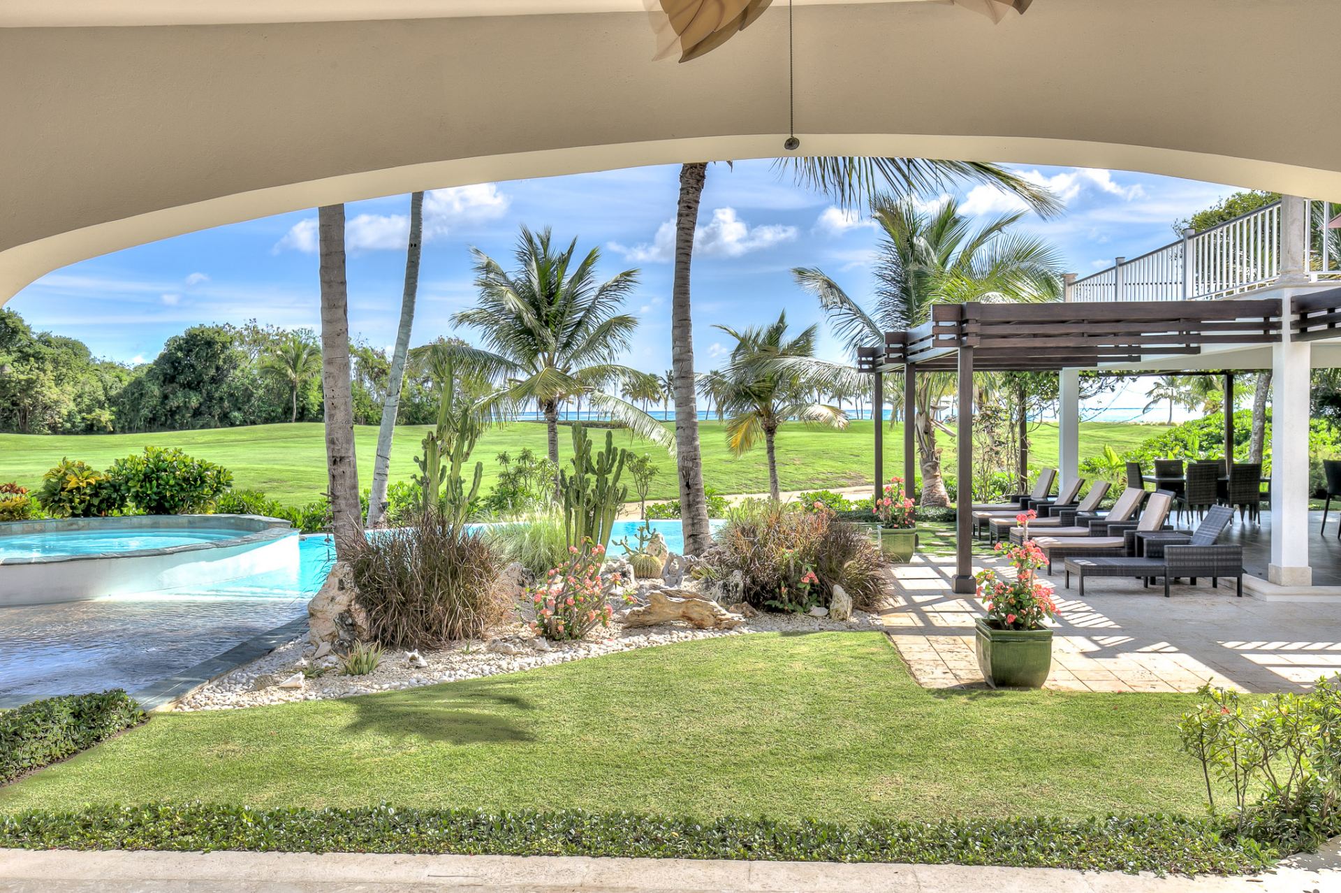 Villa Arrecife Estate