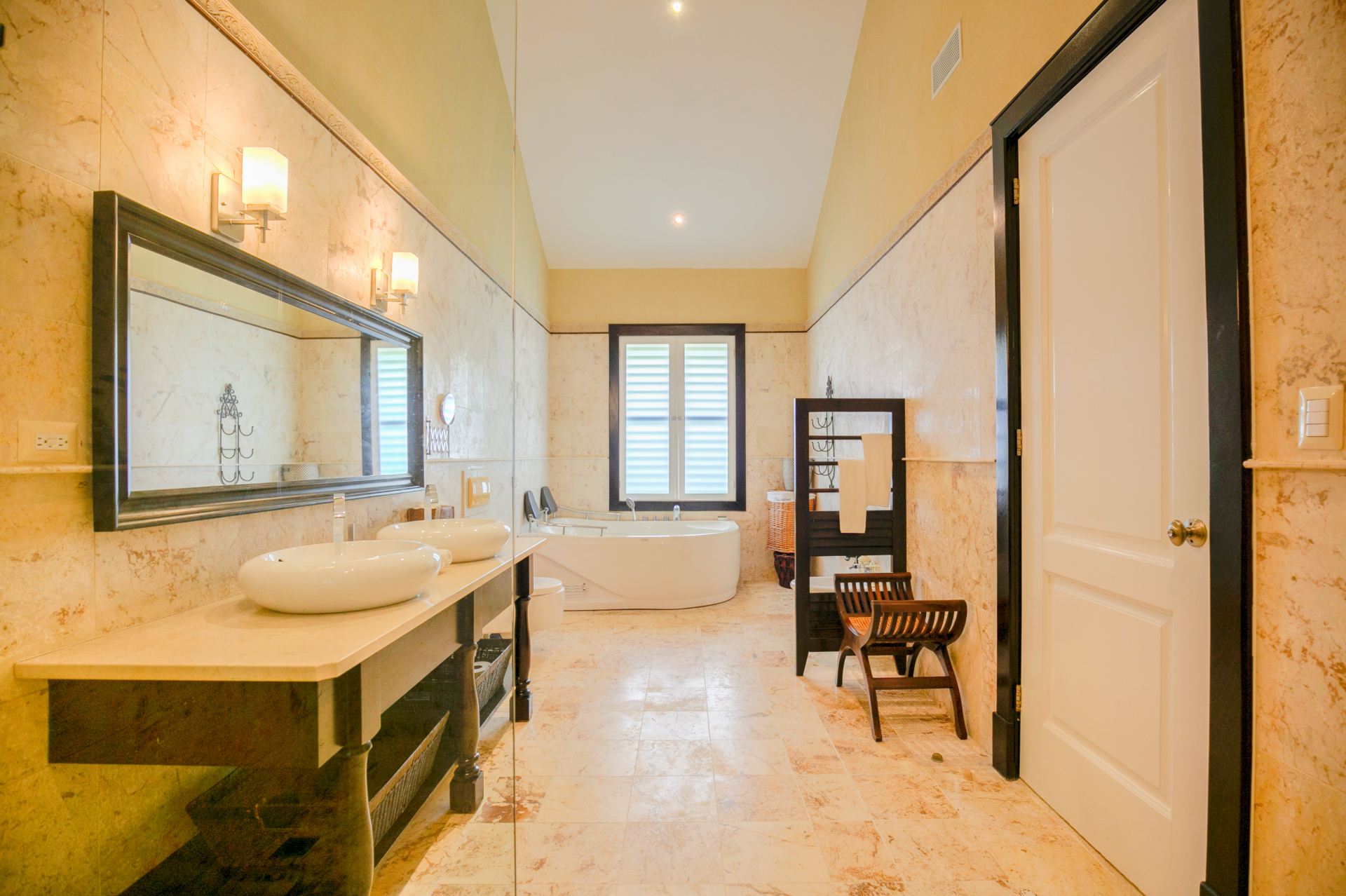 Villa Arrecife Estate