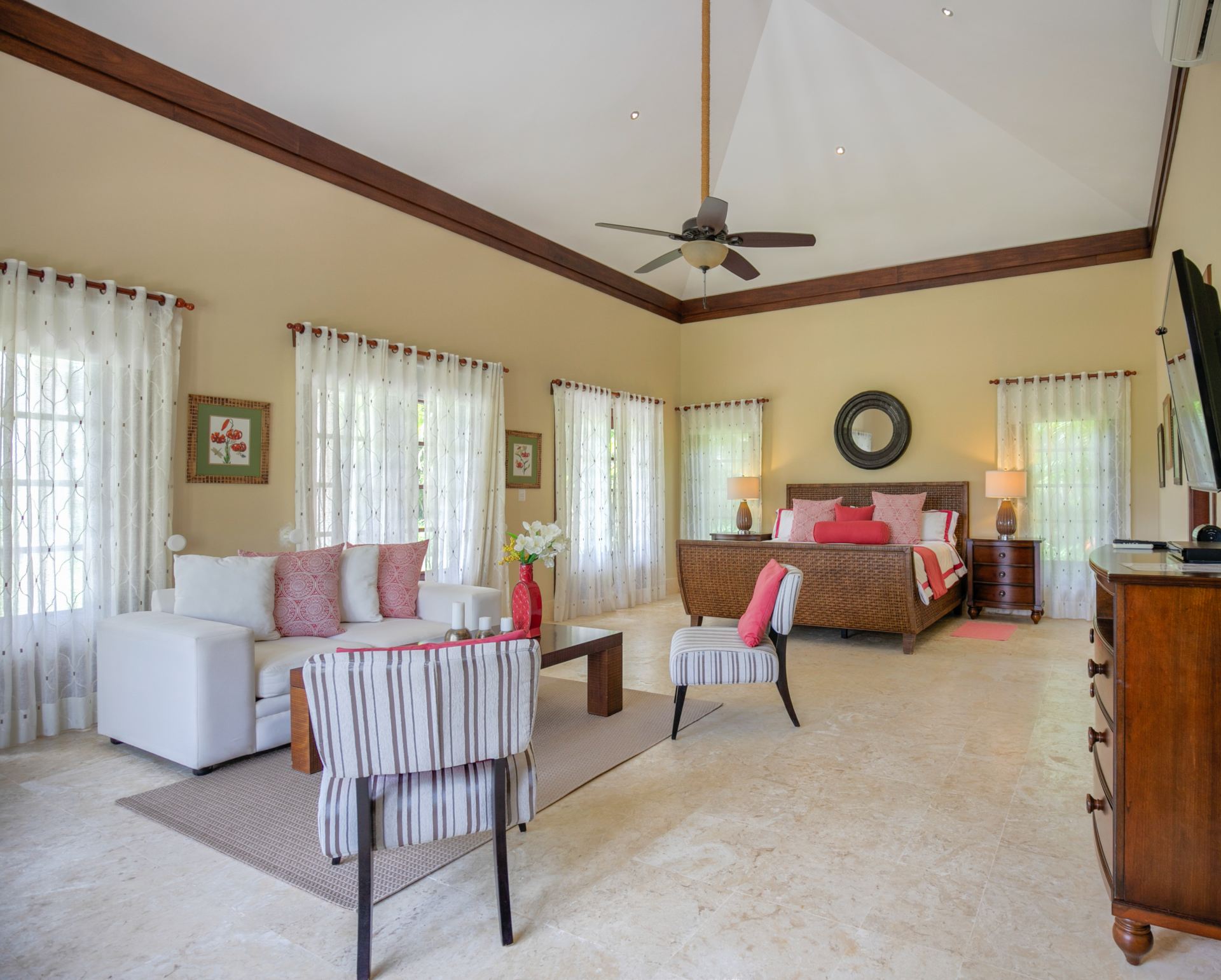 Villa Arrecife 24/25