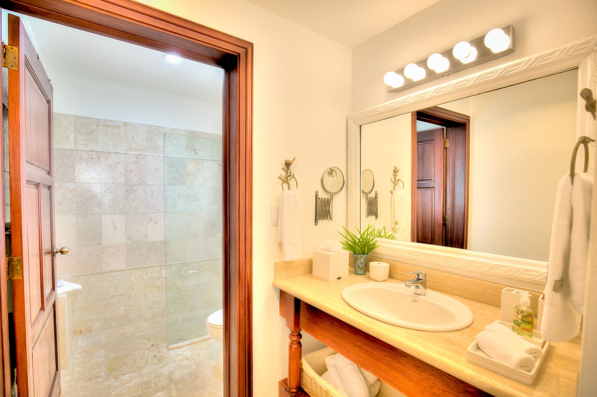 Villa Tortuga Bay B10