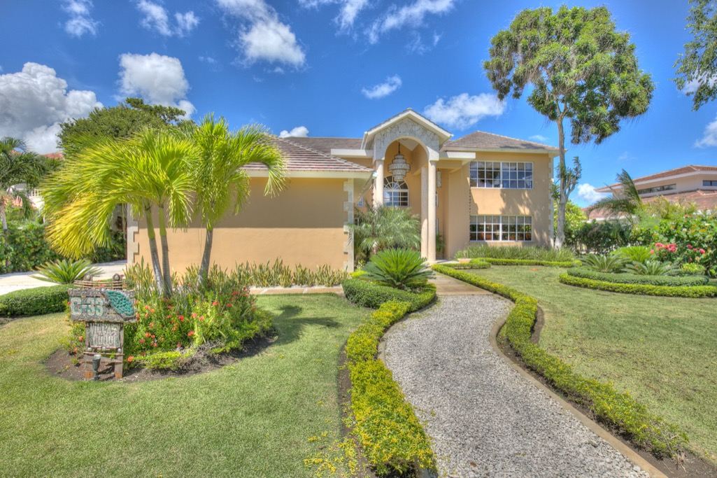 Villa Tortuga Bay C33